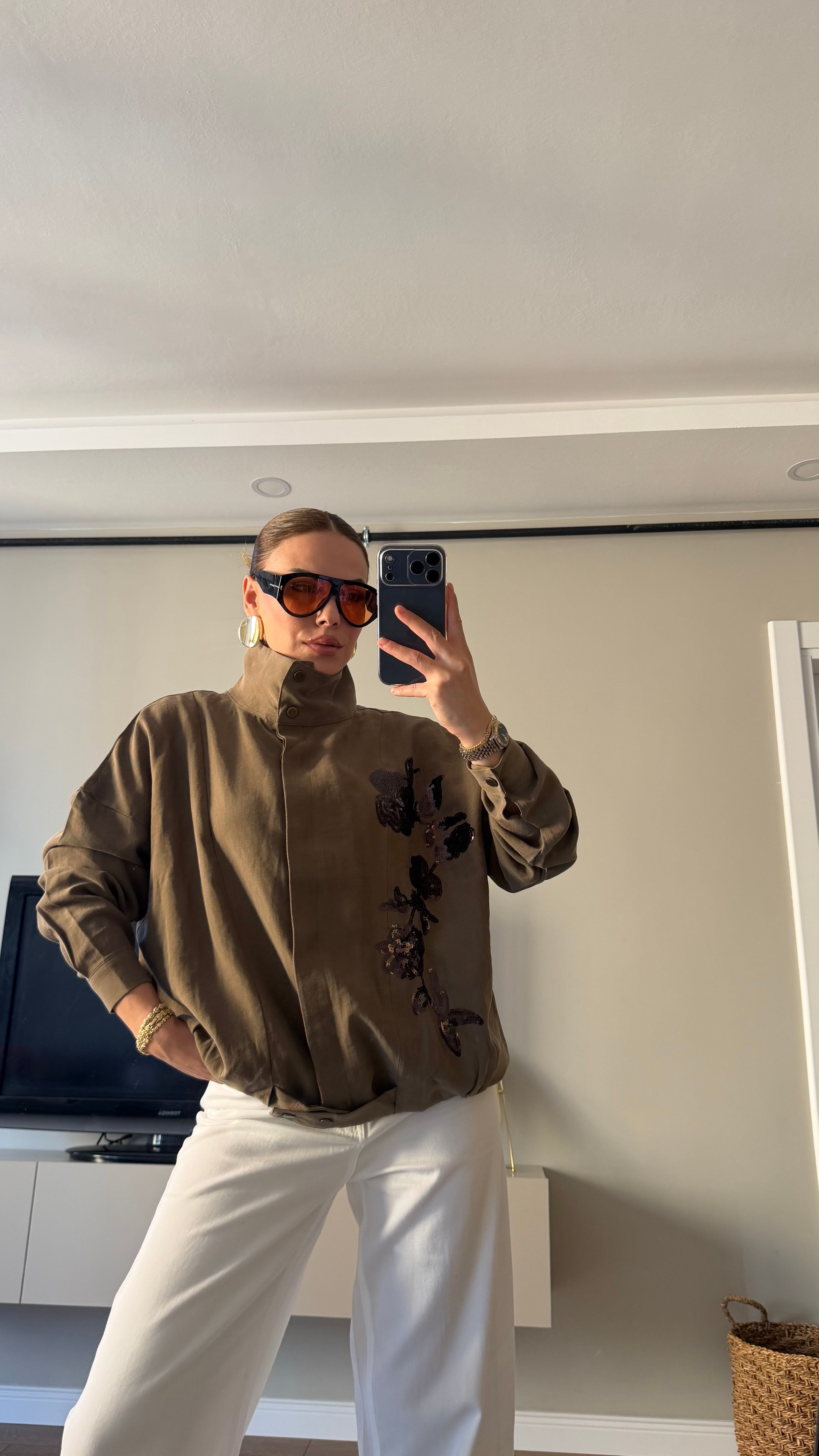 Haki Payet Çiçek Detaylı Oversize Ceket Haki