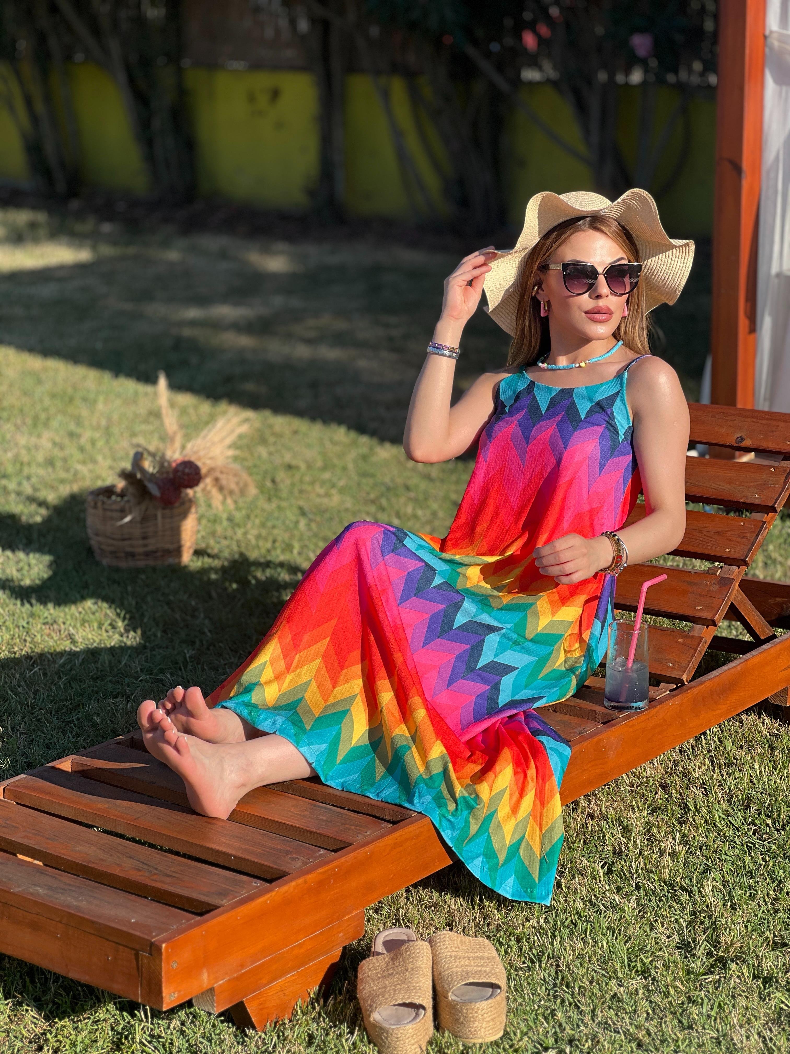 İNCE ASKILI RENKLİ ELBİSEE