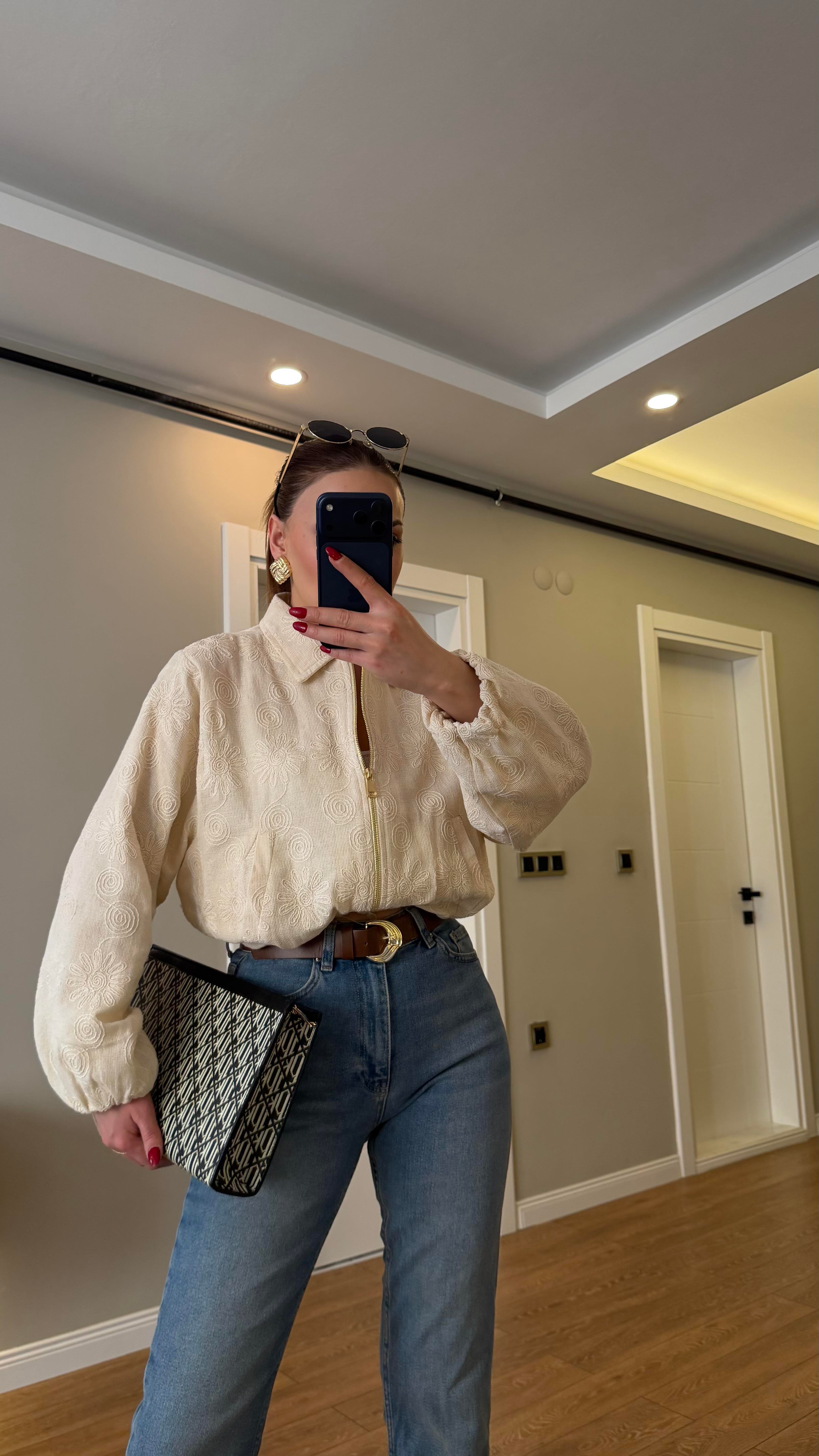 İŞLEMELİ PAMUK KETEN BOMBER