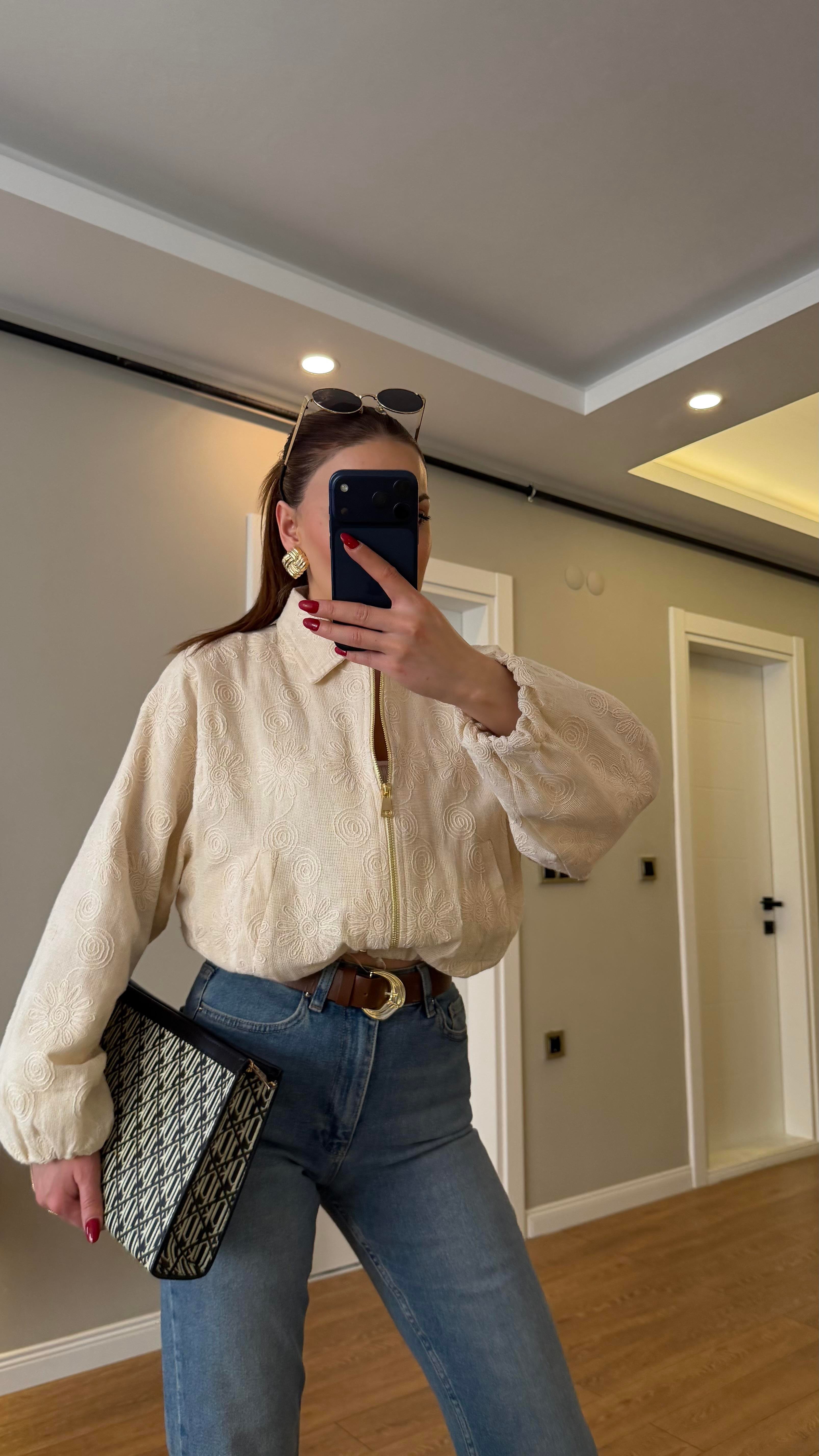 İŞLEMELİ PAMUK KETEN BOMBER