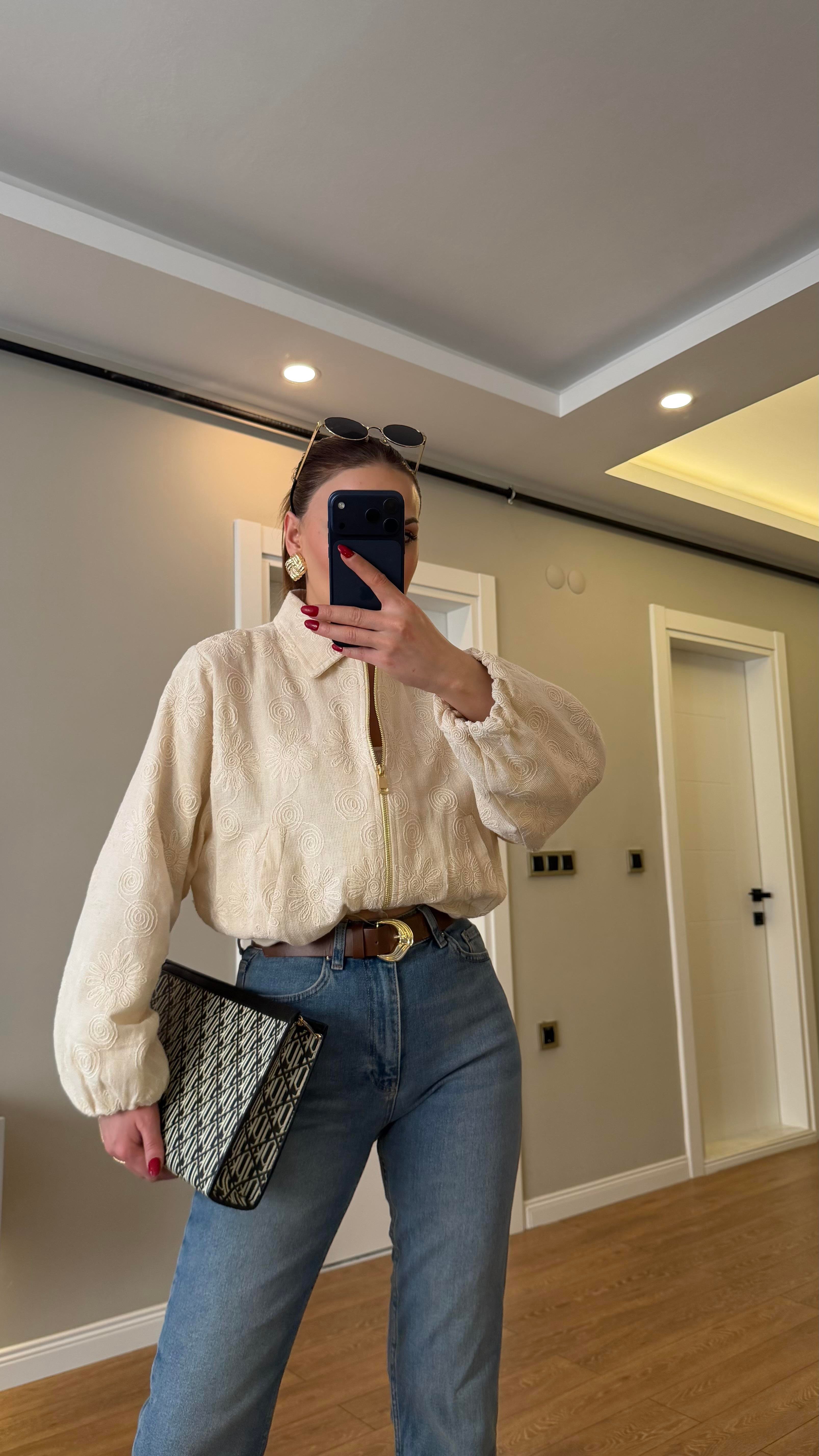 İŞLEMELİ PAMUK KETEN BOMBER