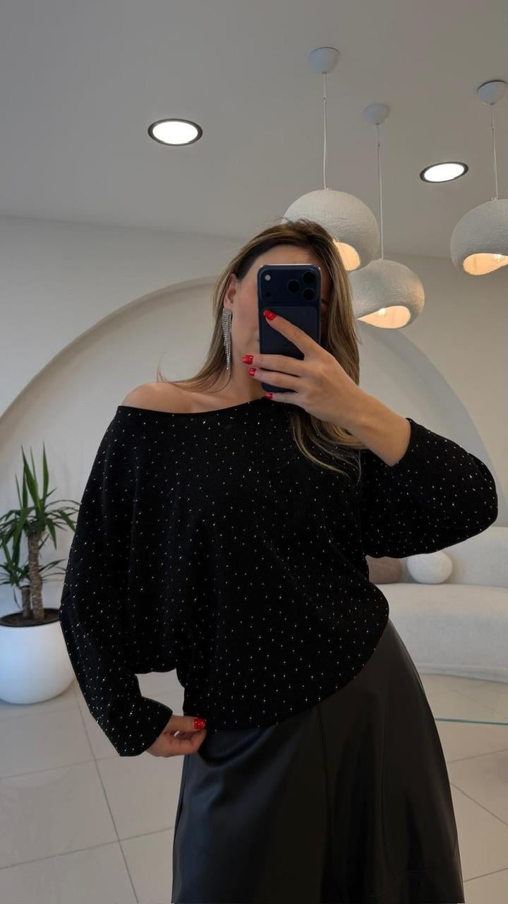 KAYIK YAKA TAŞLI BLUZ