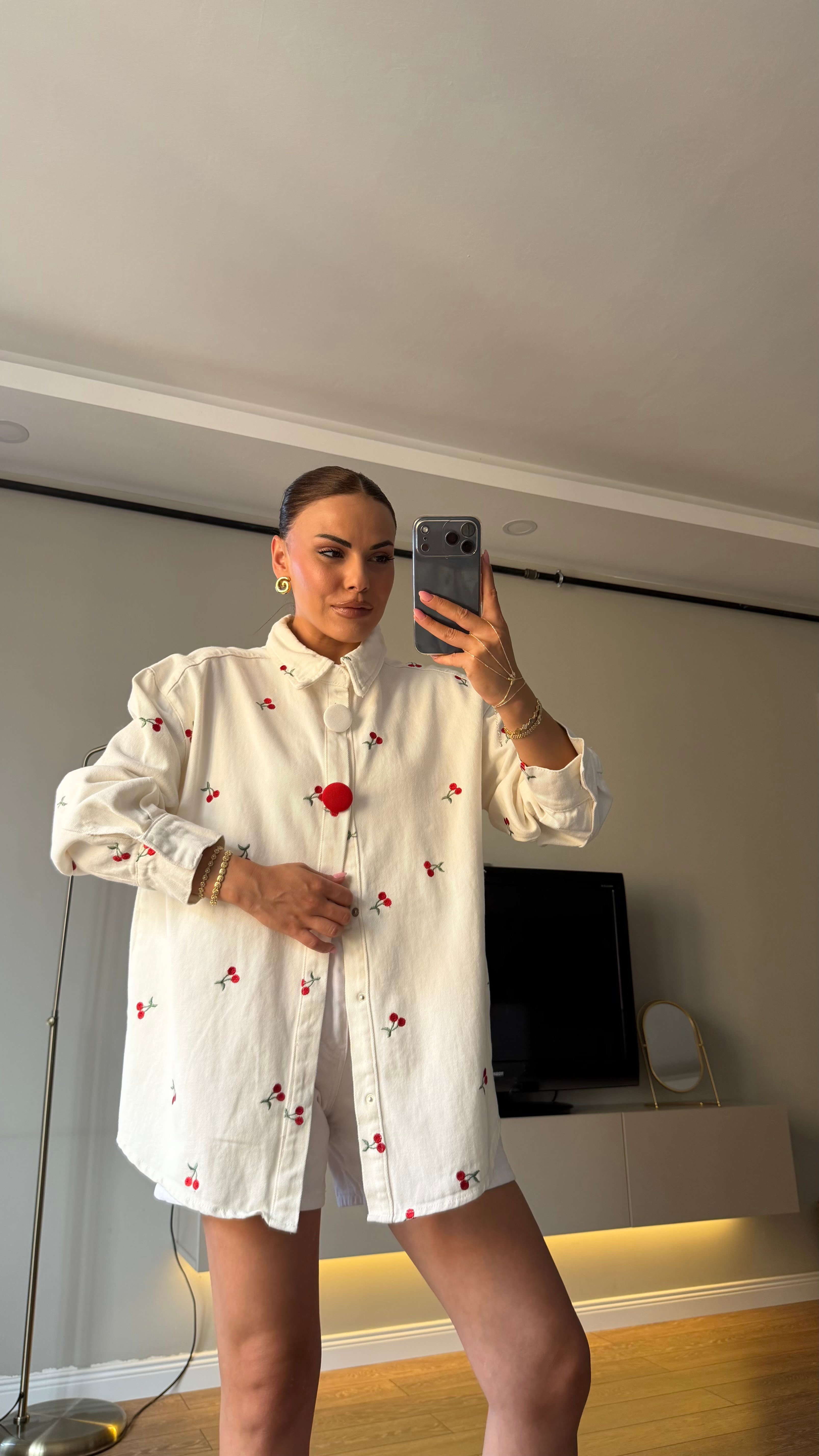 Kiraz Nakışlı Büyük Düğmeli Oversize Gömlek Ceket