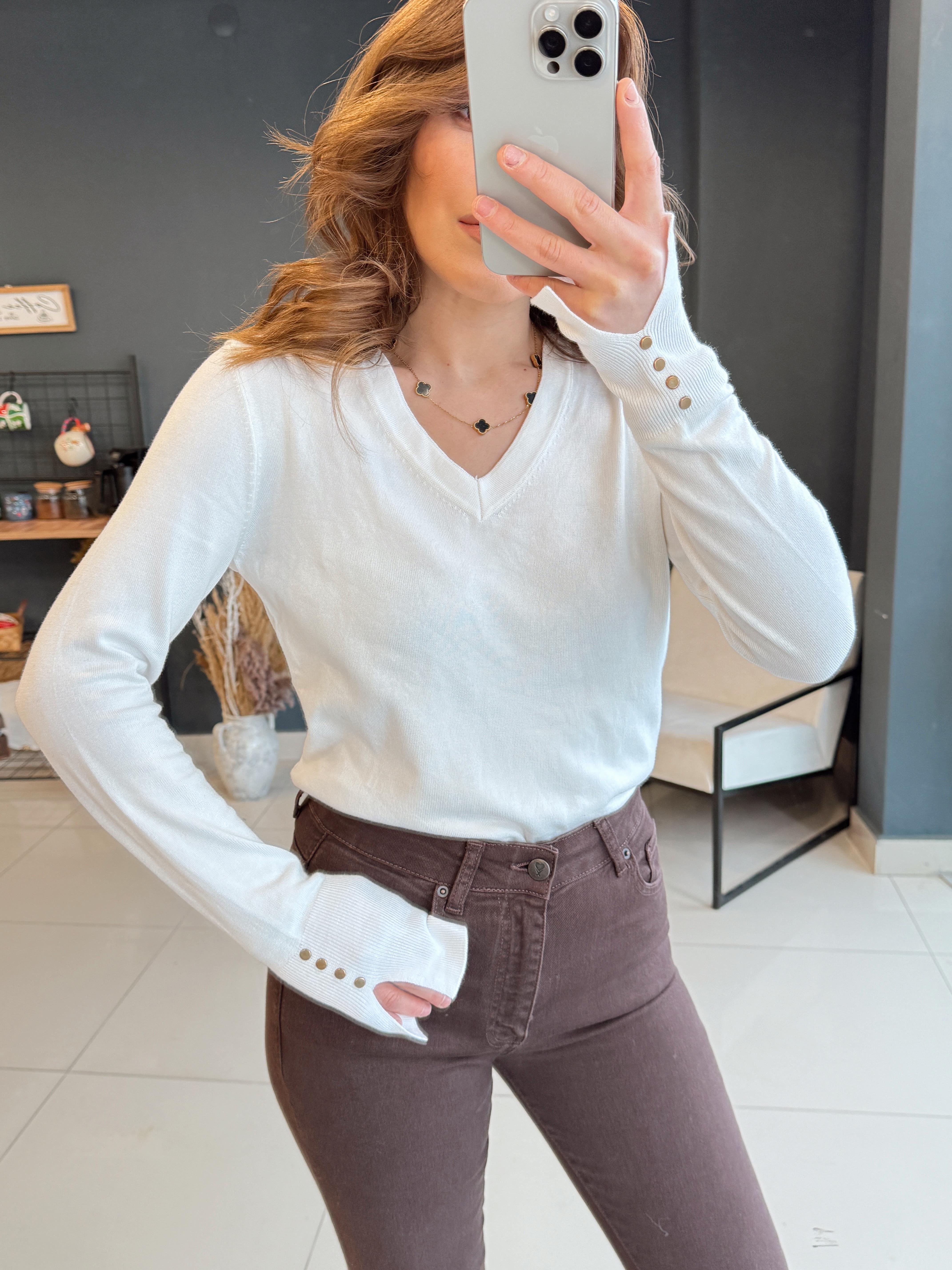 KOL UCU YIRTMAÇLI V YAKA BASİC TRİKO BEYAZ