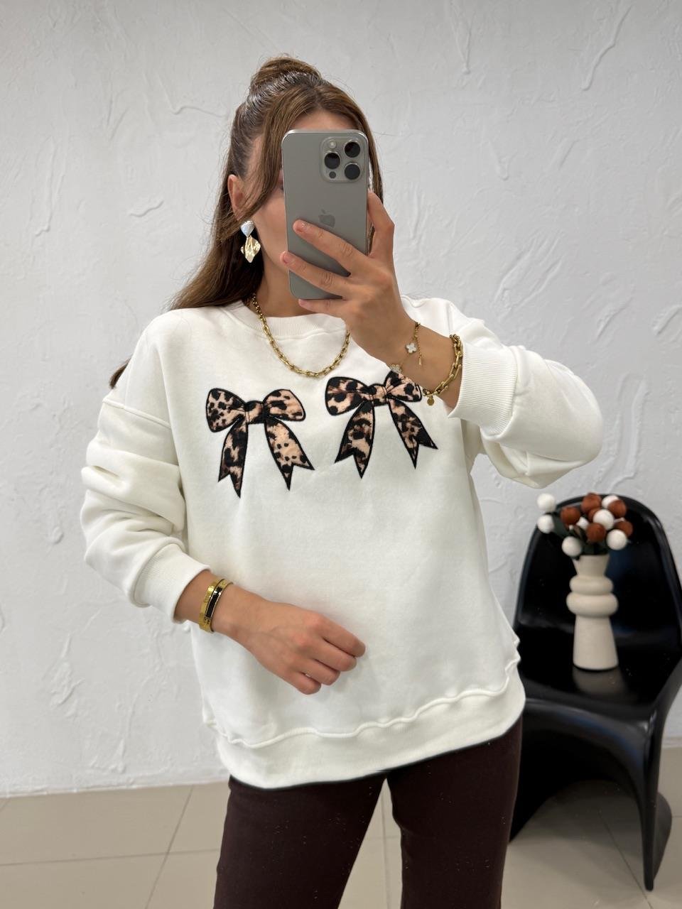 KURDELA DETAYLI SWEATSHIRT BEYAZ