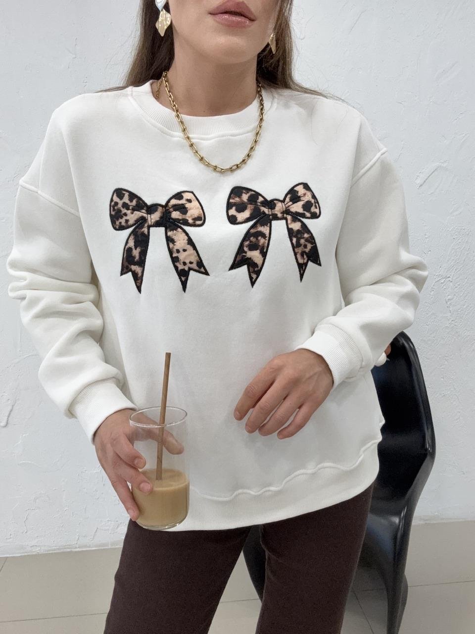 KURDELA DETAYLI SWEATSHIRT BEYAZ