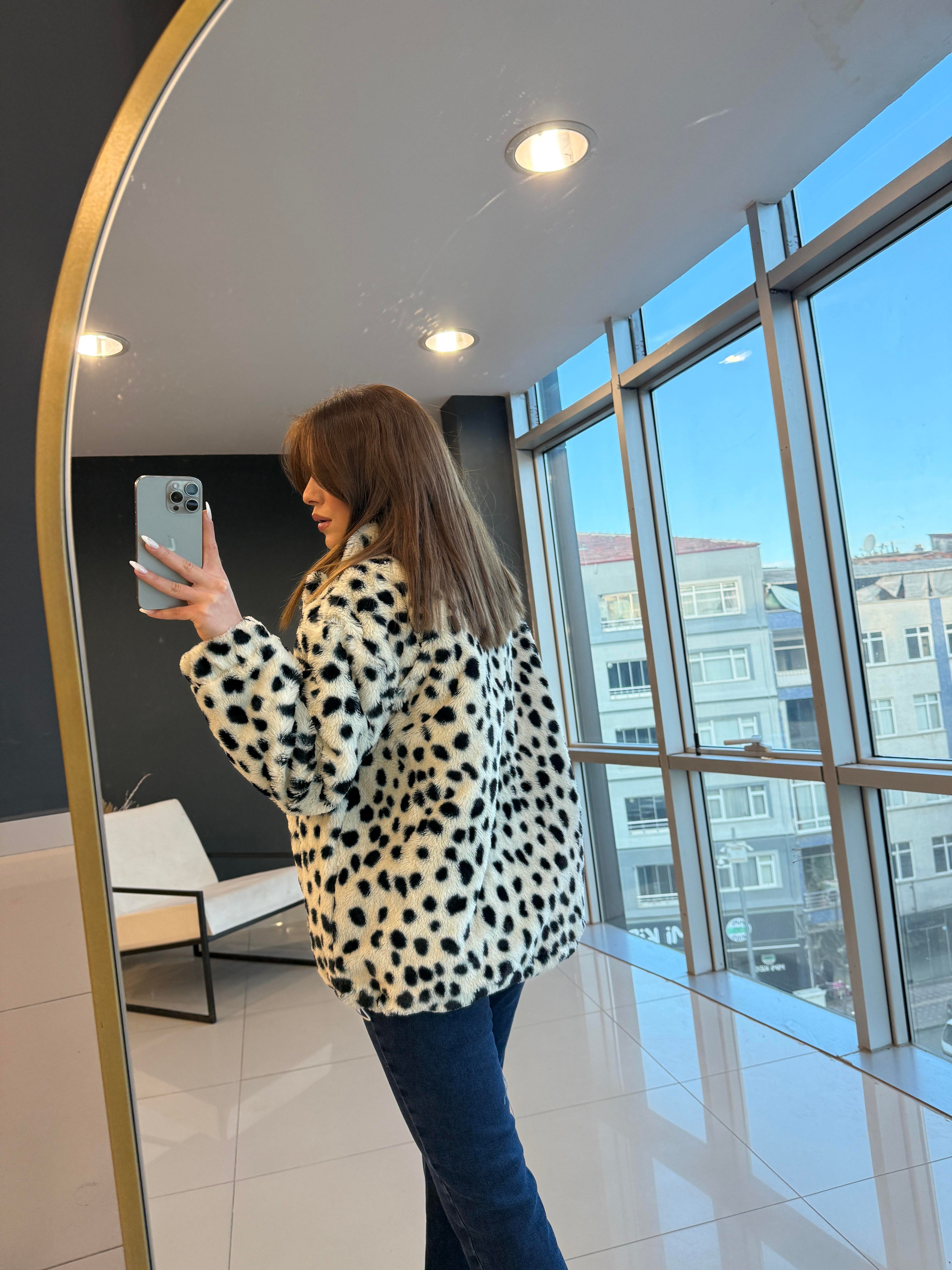 LEOPAR DESENLİ PELUŞ MONT