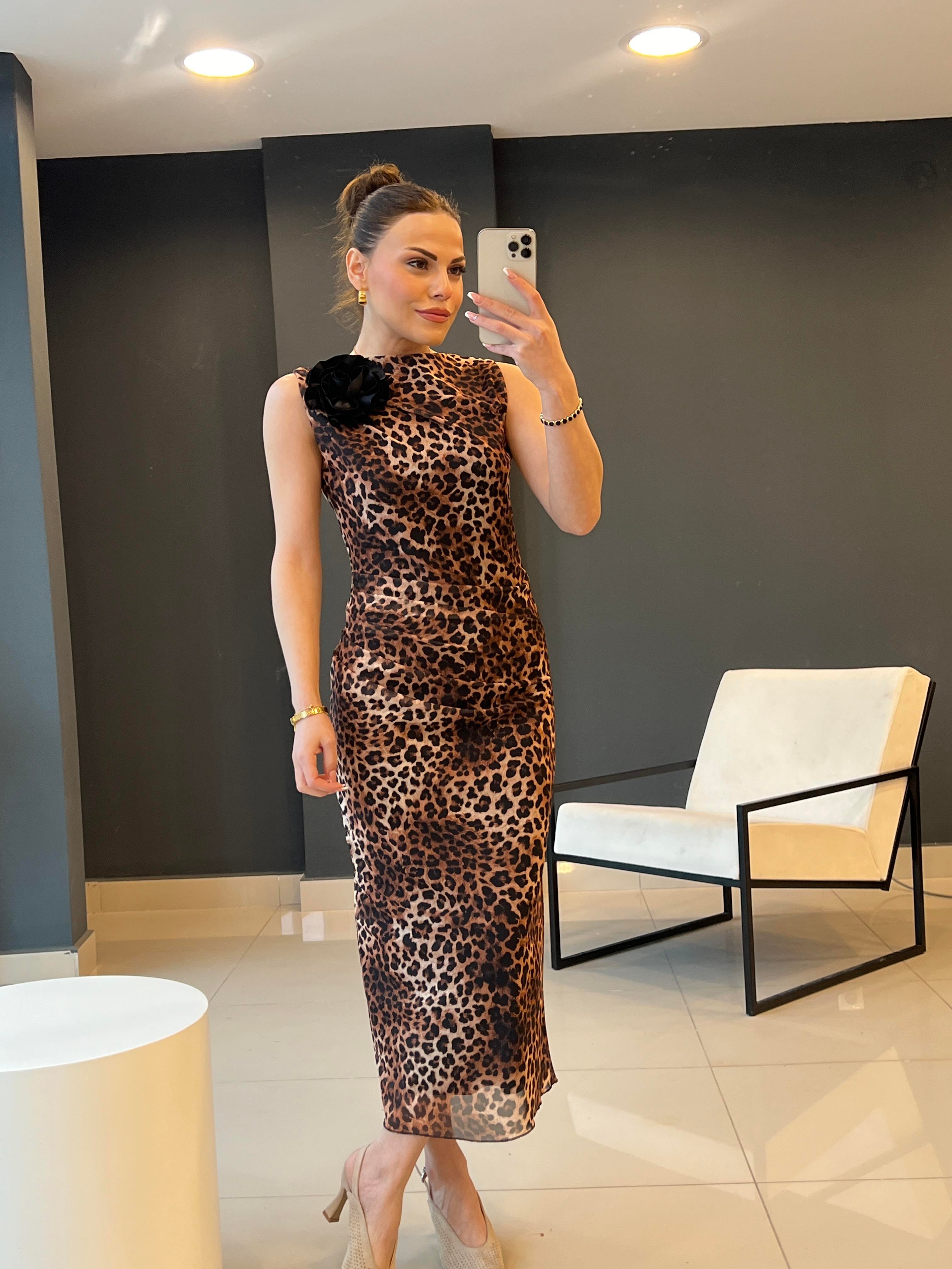 LEOPAR DRAPELİ GÜL DETAYLI ELBİSE 