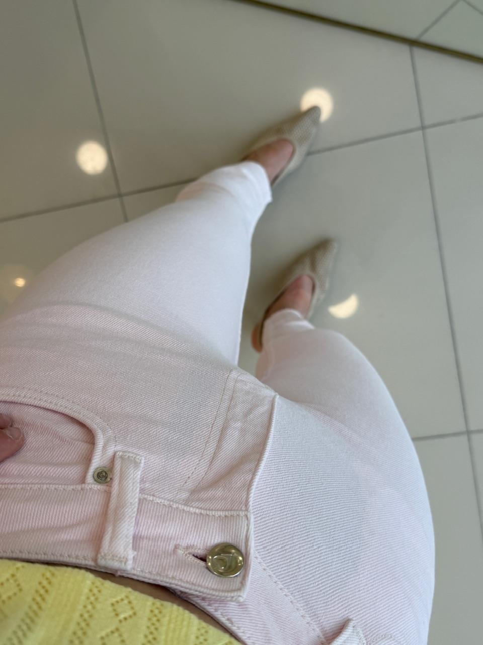 Li̇krali PEMBE Mom Jean