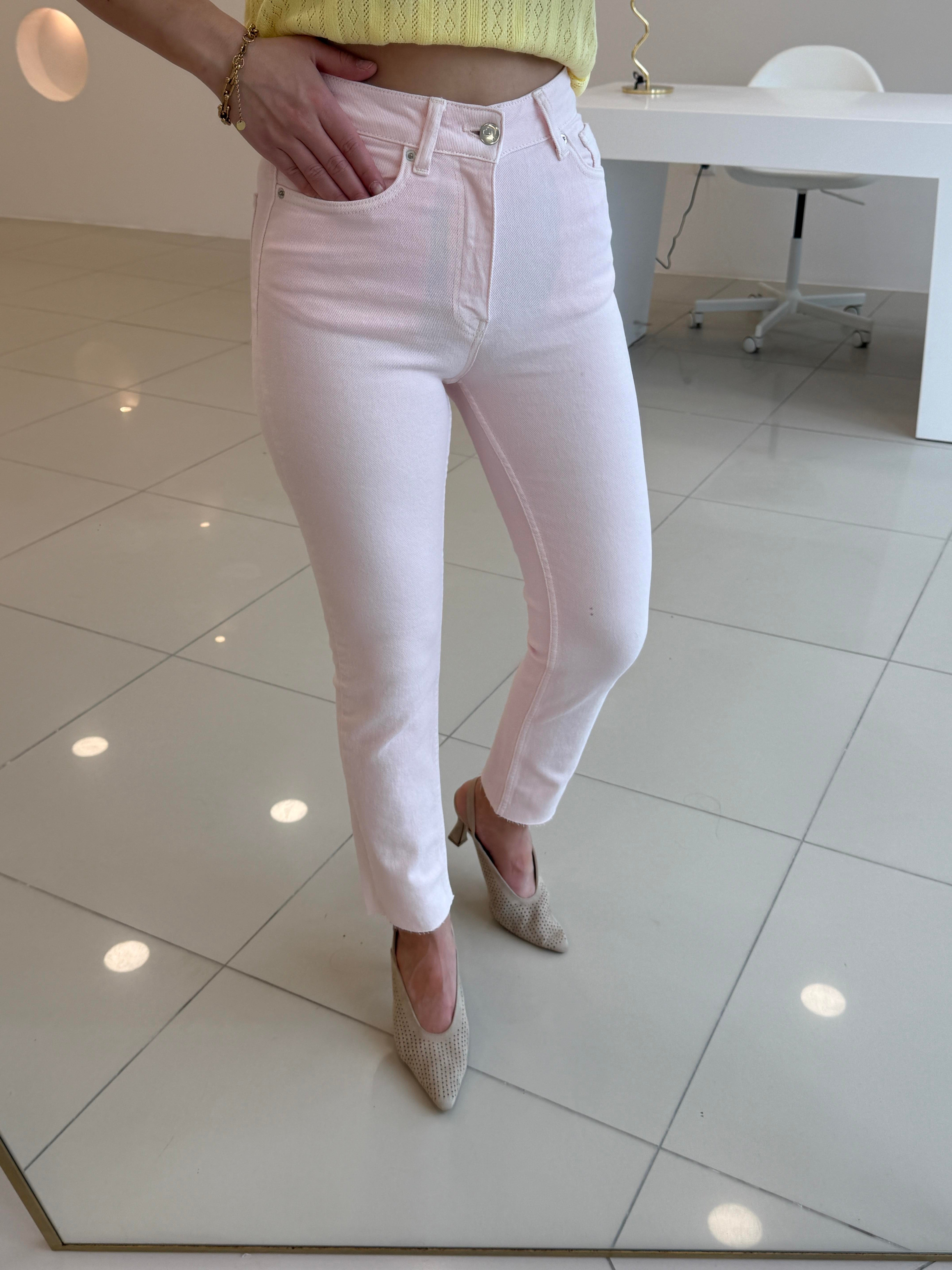 Li̇krali PEMBE Mom Jean