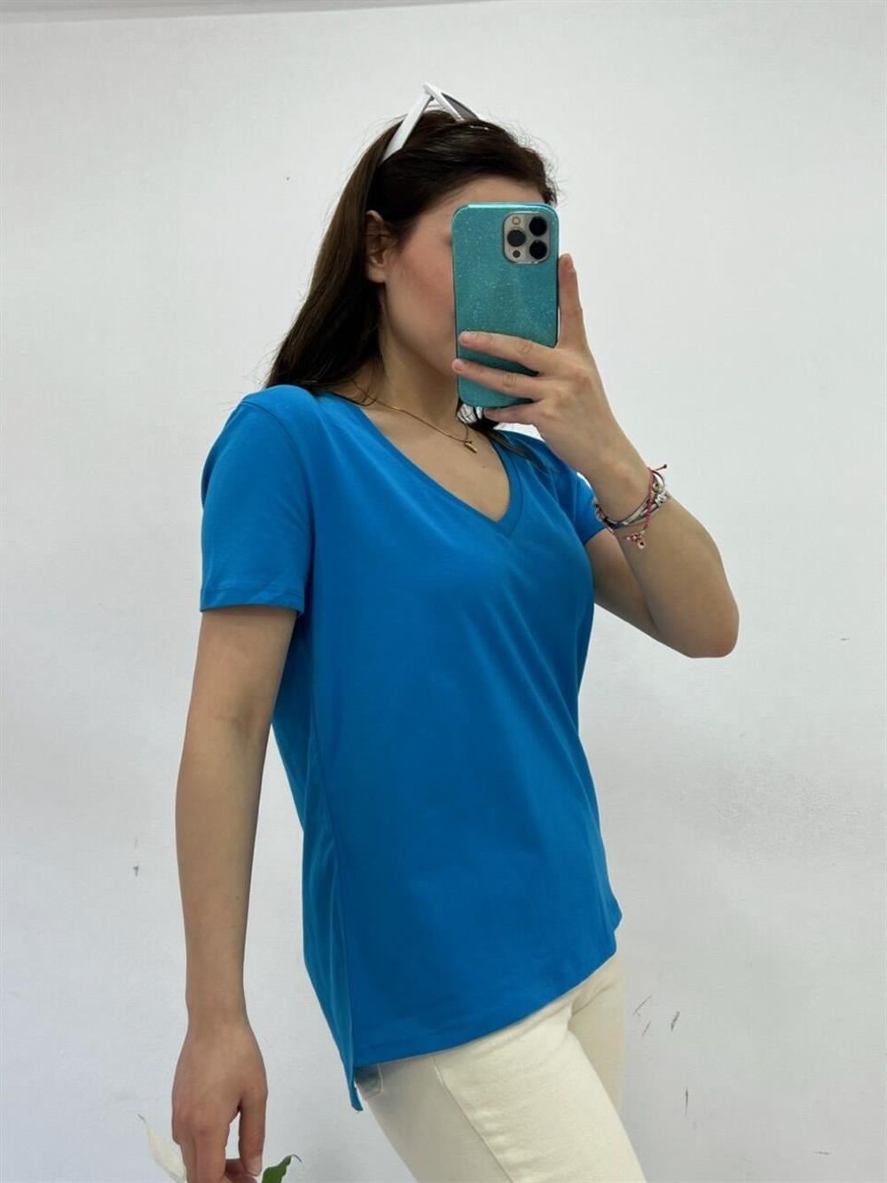 MAVİ DİLVİN V YAKA BASİC TSHİRT