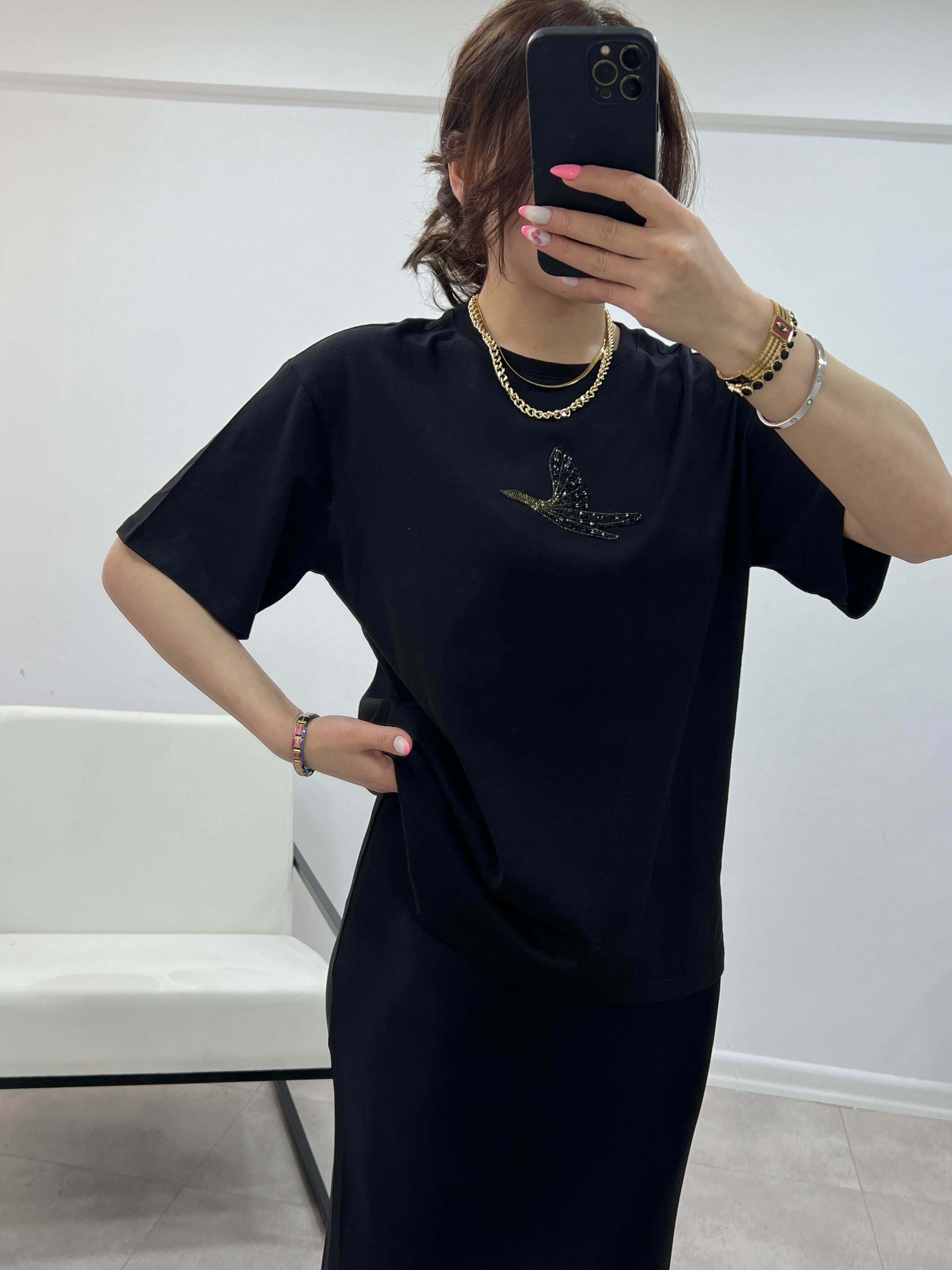 O.MARKA GOLD TAŞLI  SİYAH TSHİRT