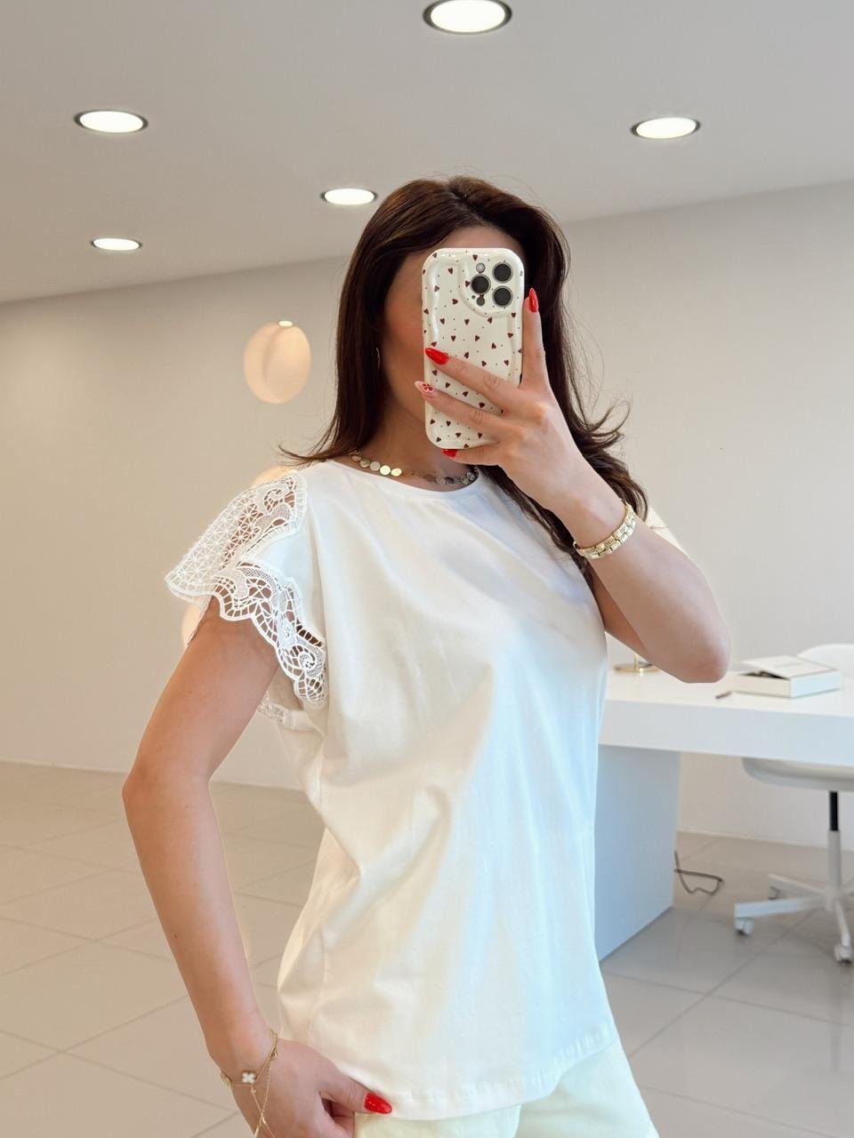 OMUZ DANTEL DETAYLI TSHIRT