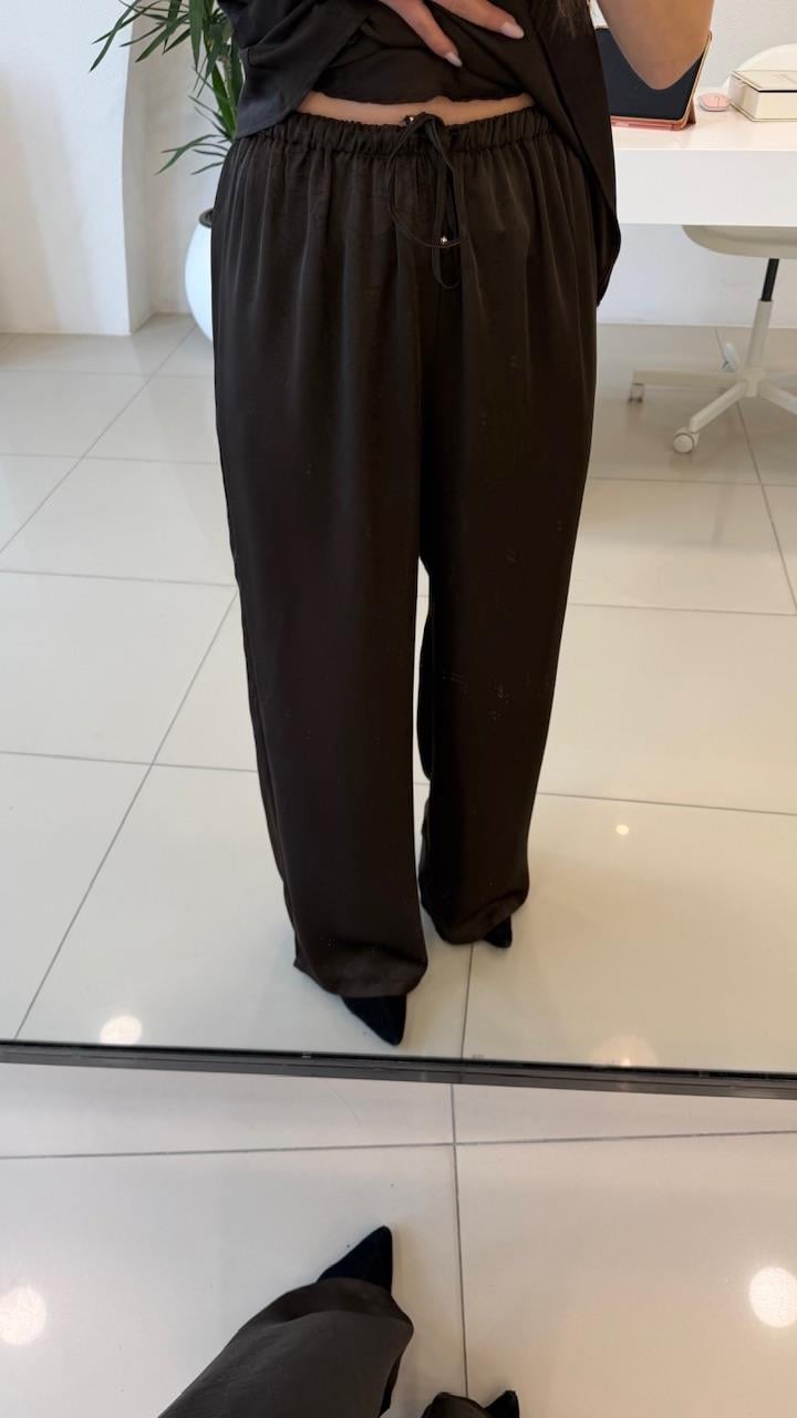 OMUZ DEKOLTELİ İKİLİ SATEN TAKIM