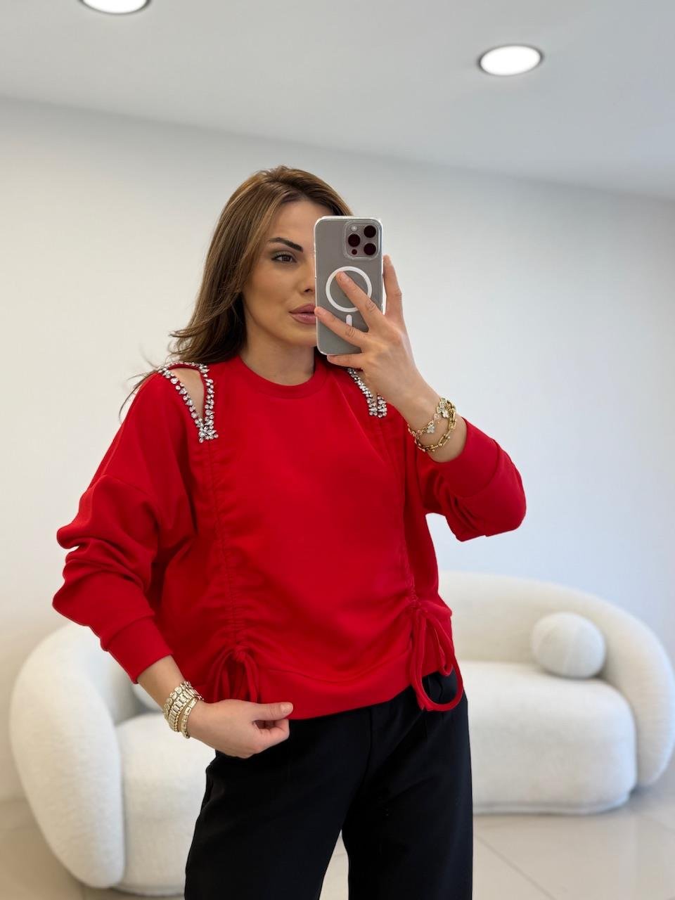 OMUZ DEKOLTELİ VE TAŞ DETAYLI SWEAT SİYAH