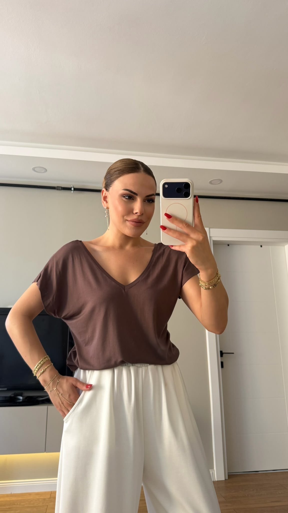 Ön Arka V Yaka Basic Tshırt Kahve