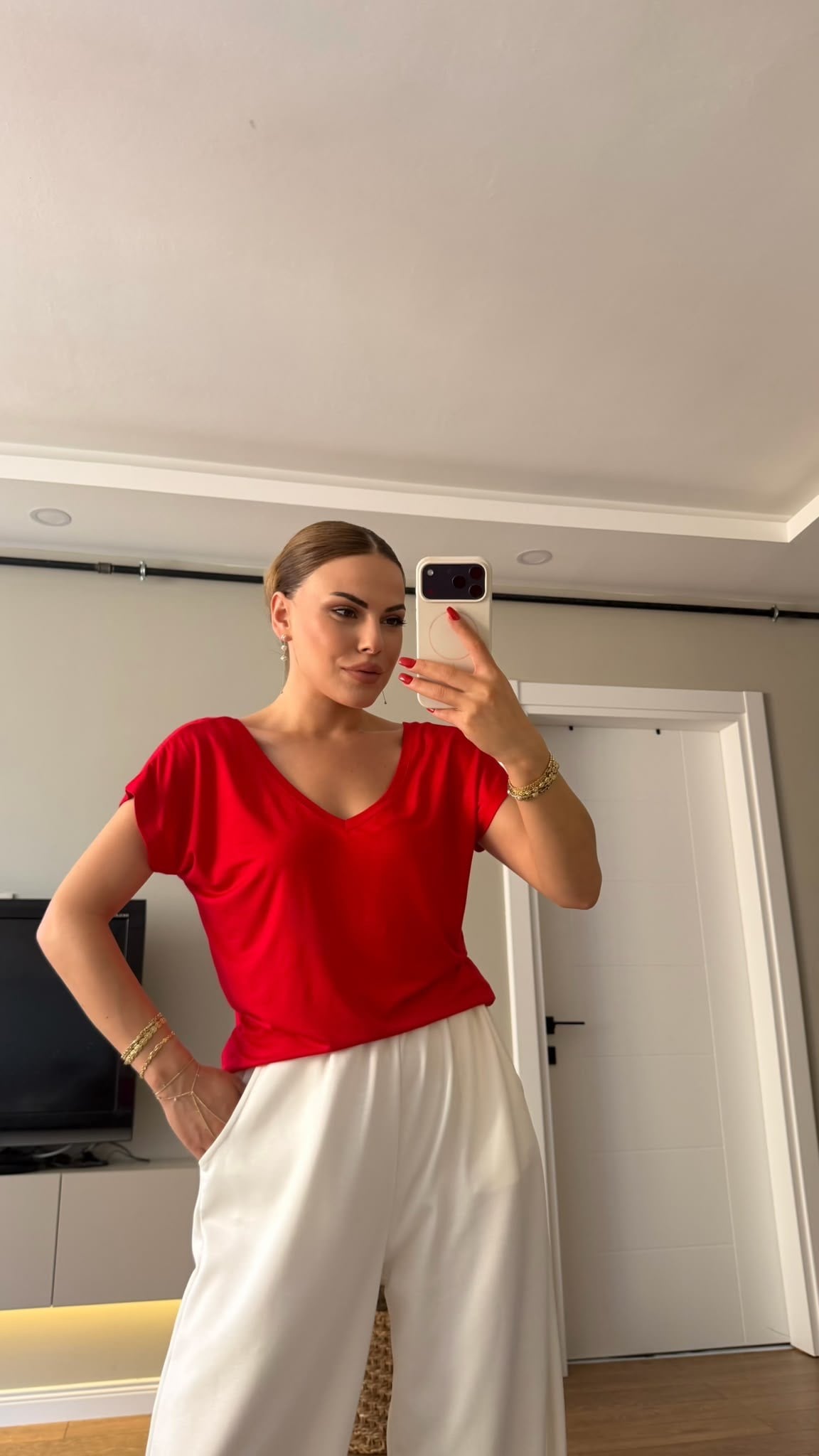 Ön Arka V Yaka Basic Tshırt Kırmızı