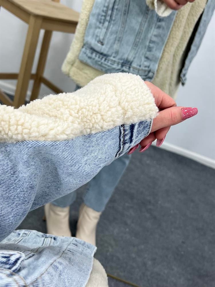 ÖN KISMI DENİM DETAYLI ASTARLI PELUŞ MONT