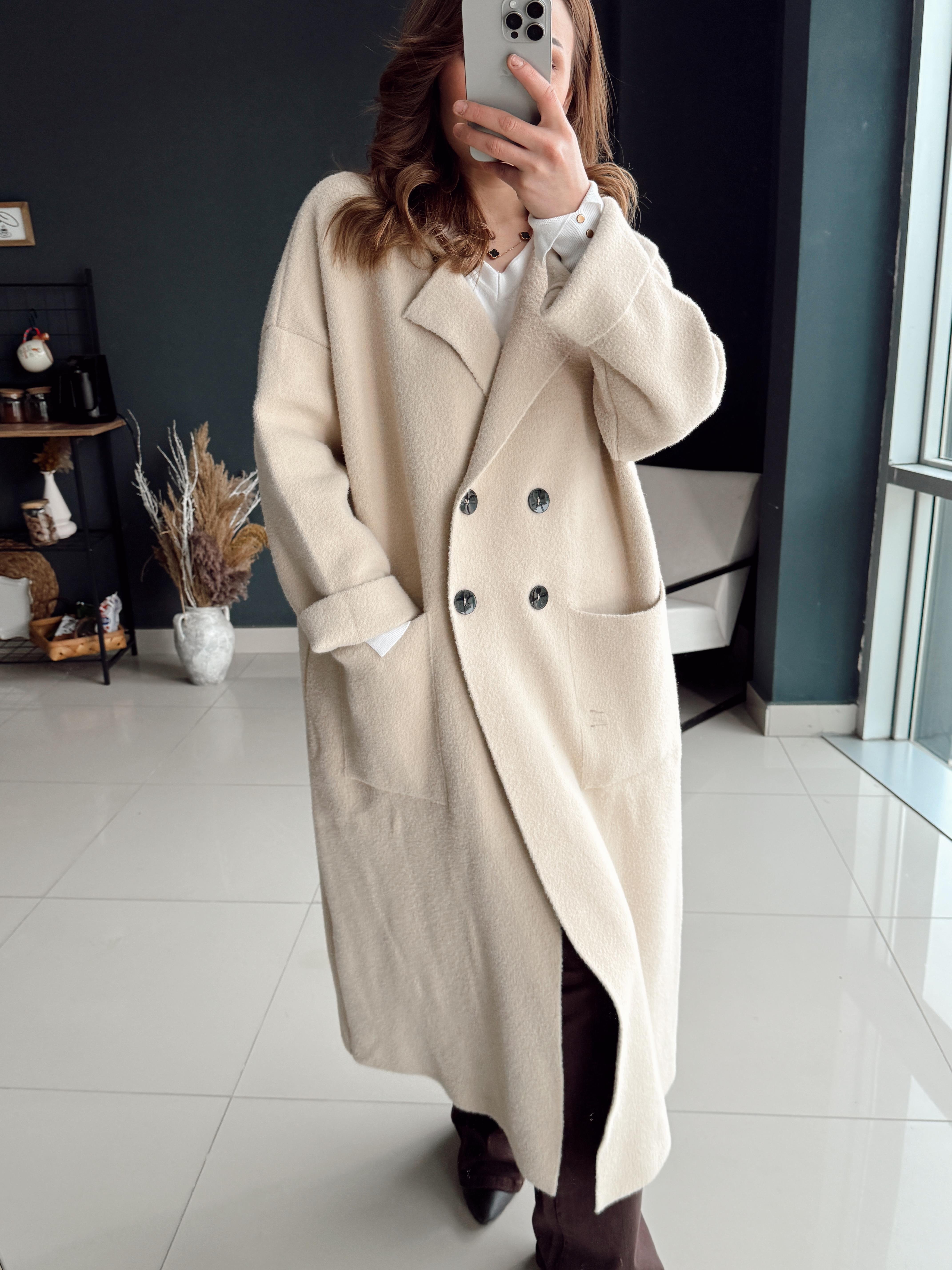 ÖNÜ DÜĞMELİ PREMİUM SERİ HIRKA  BEJ