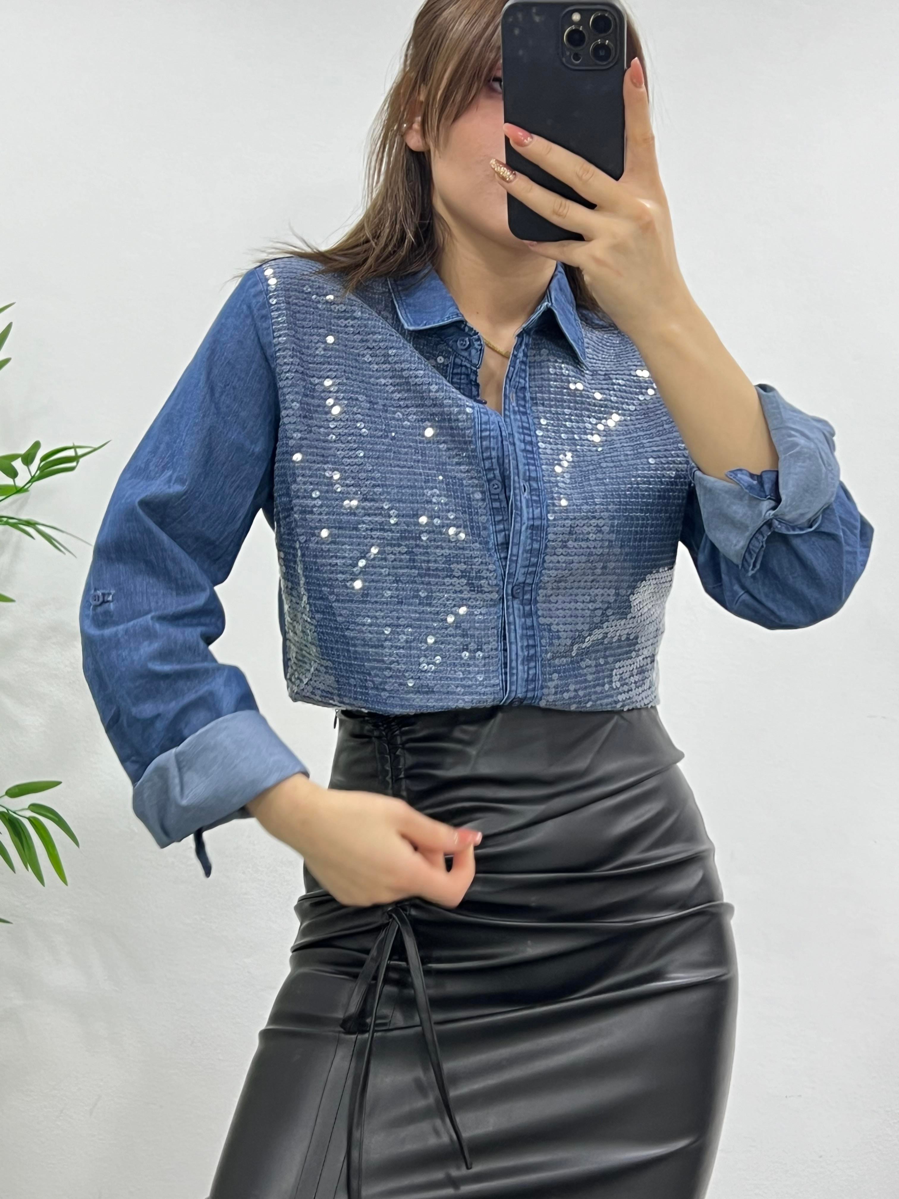 ÖNÜ PAYETLİ KOT GÖMLEK 