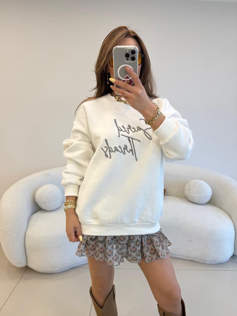 ÖNÜ YAZILI ŞARDONLU SWEATSHIRT BEYAZ