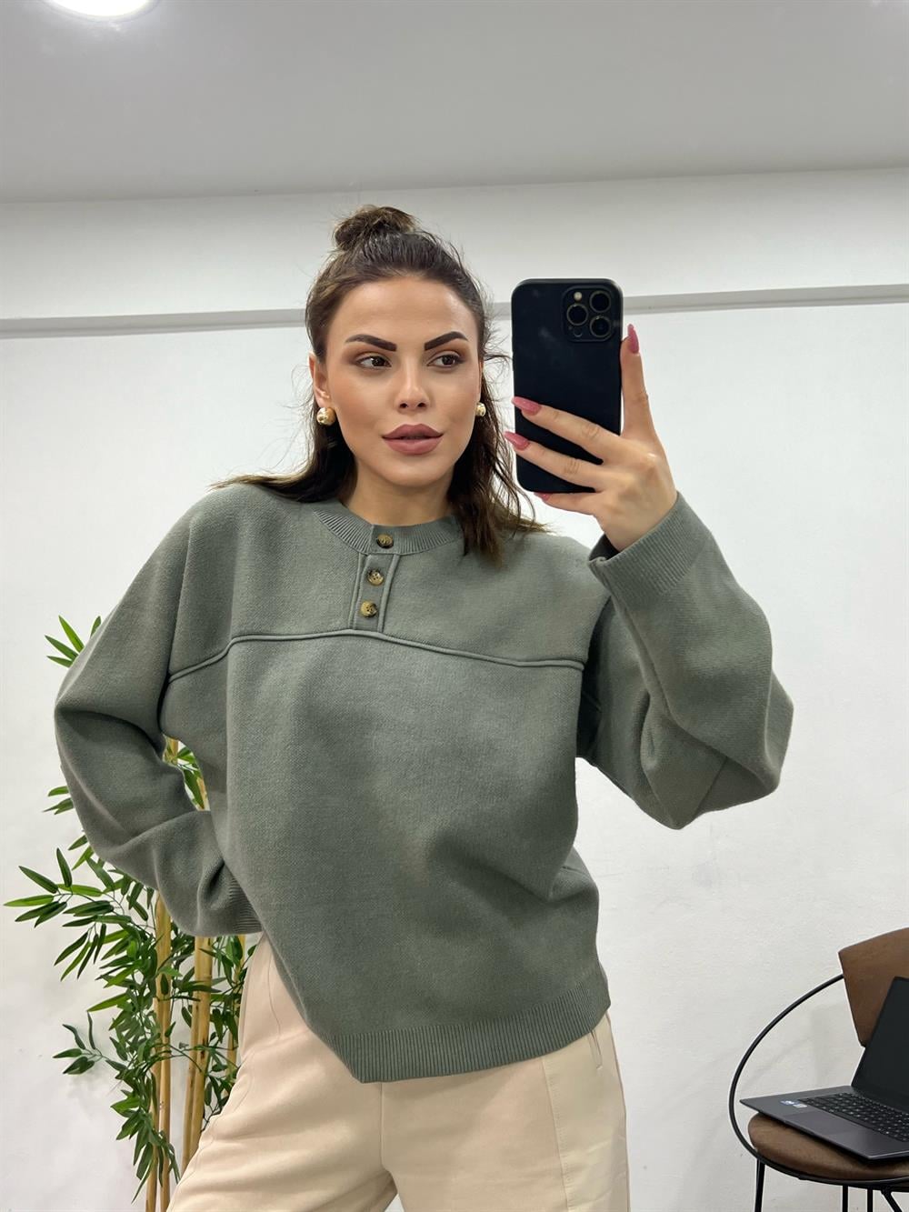 ORJİNAL MARKA ÖNÜ DÜĞMELİ TRİKO 