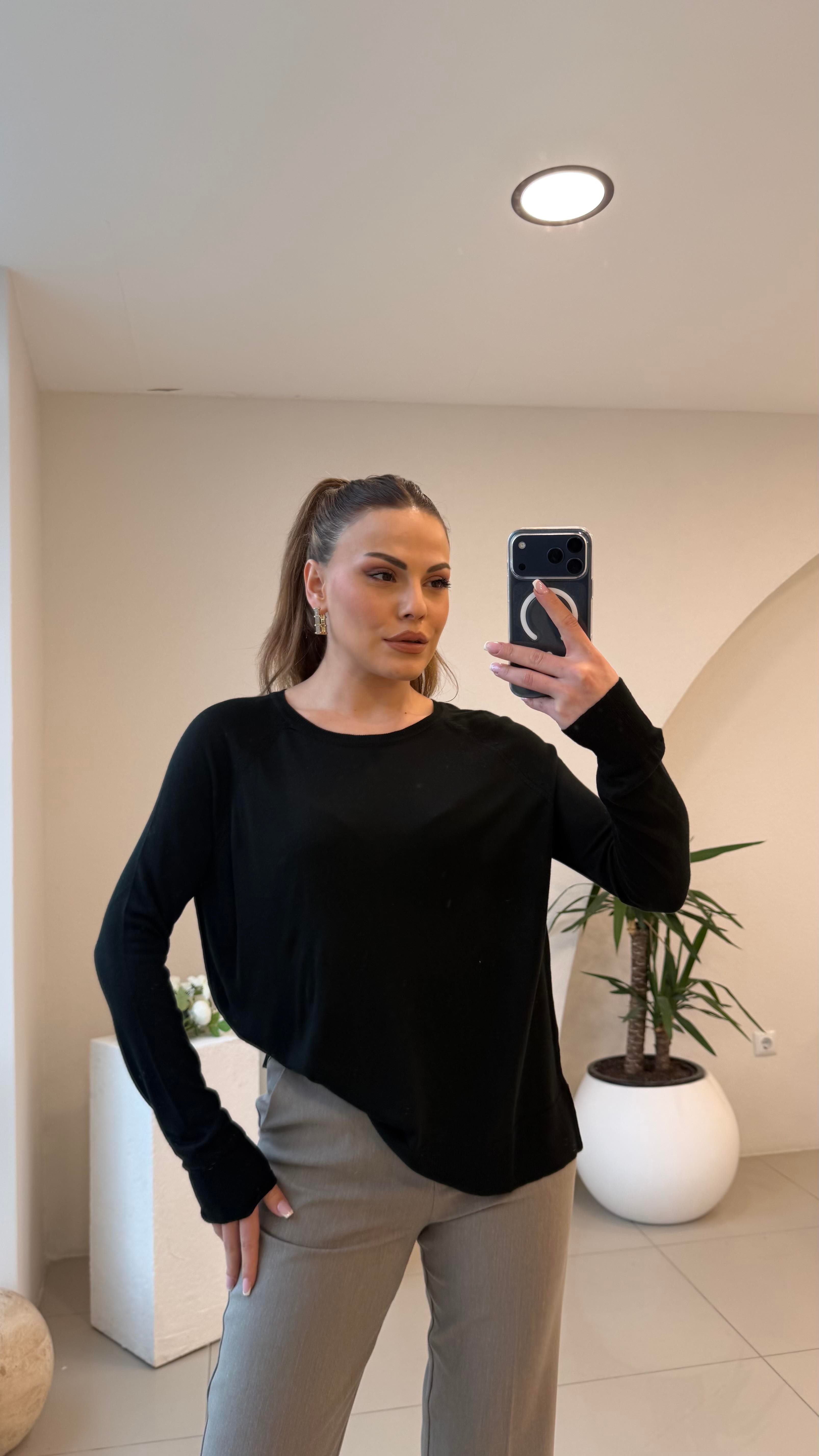 PAMUK BASİC DİLVİN BLUZ SİYAH 