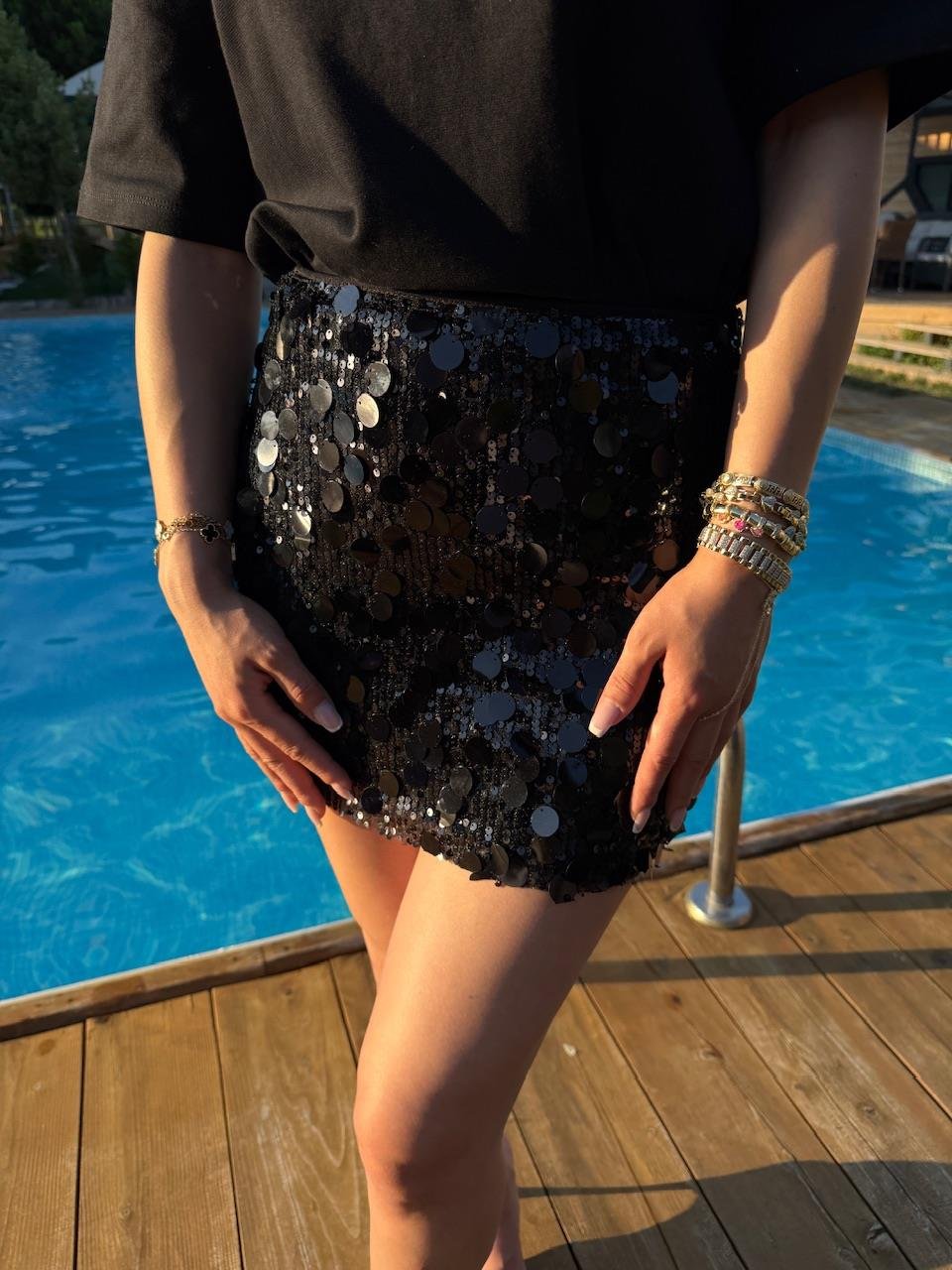 PAYETLİ ETEK SİYAH