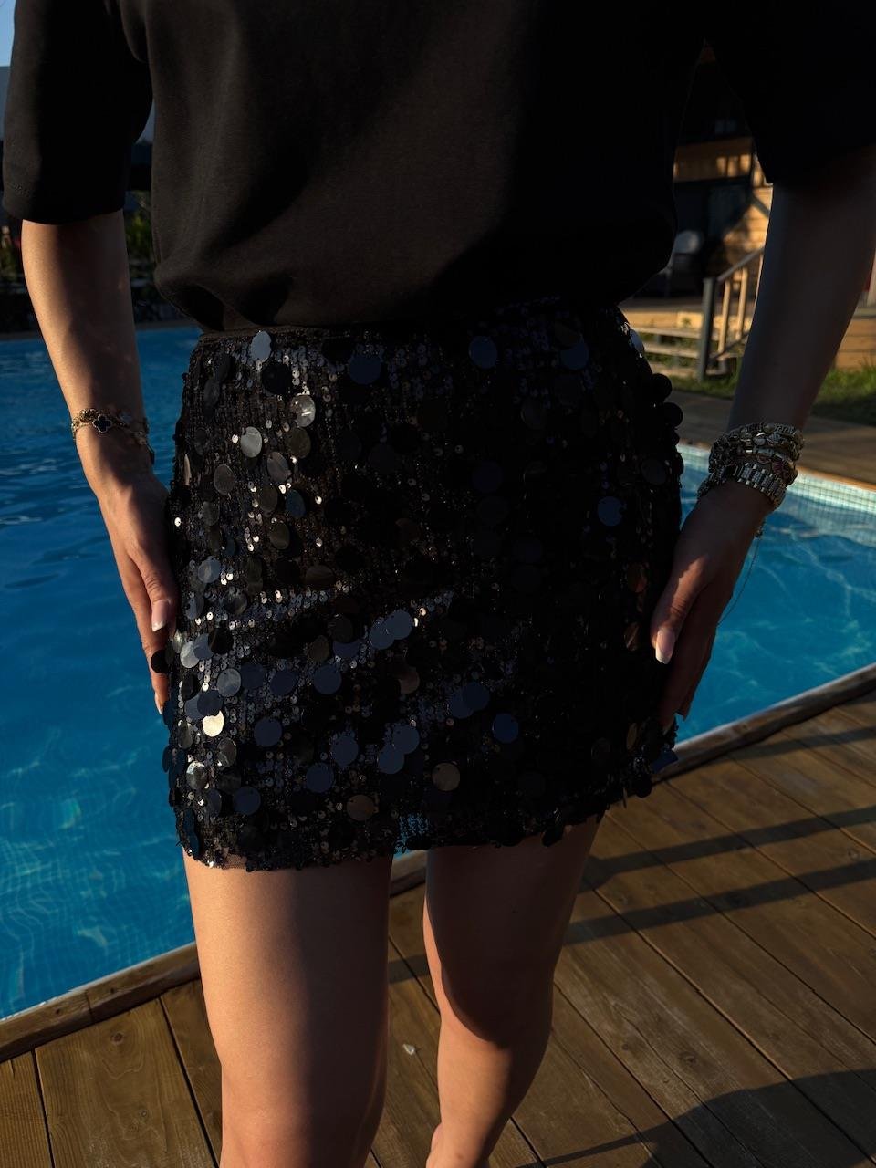 PAYETLİ ETEK SİYAH