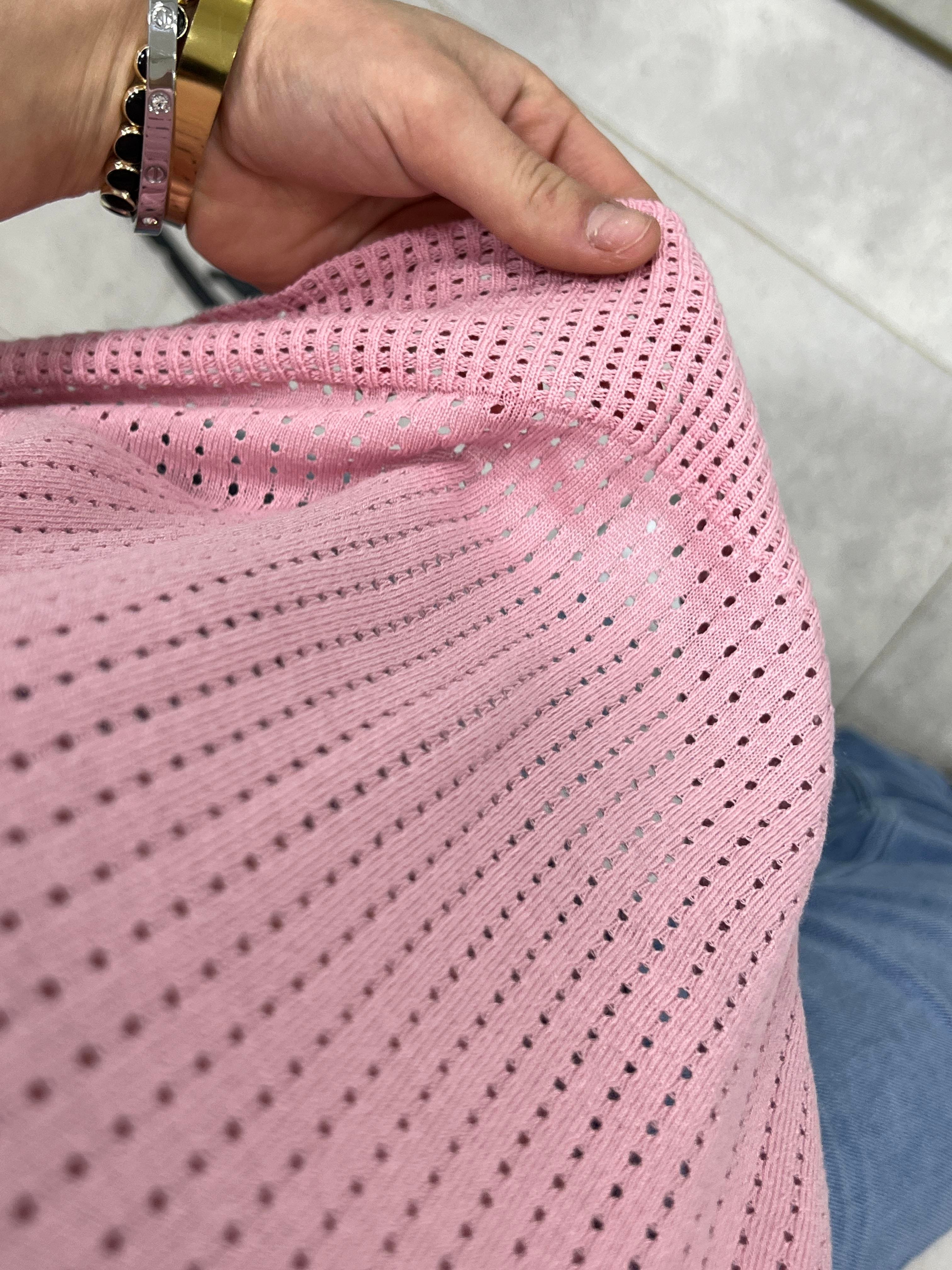 PEMBE DELİKLİ MERSERİZE BLUZ