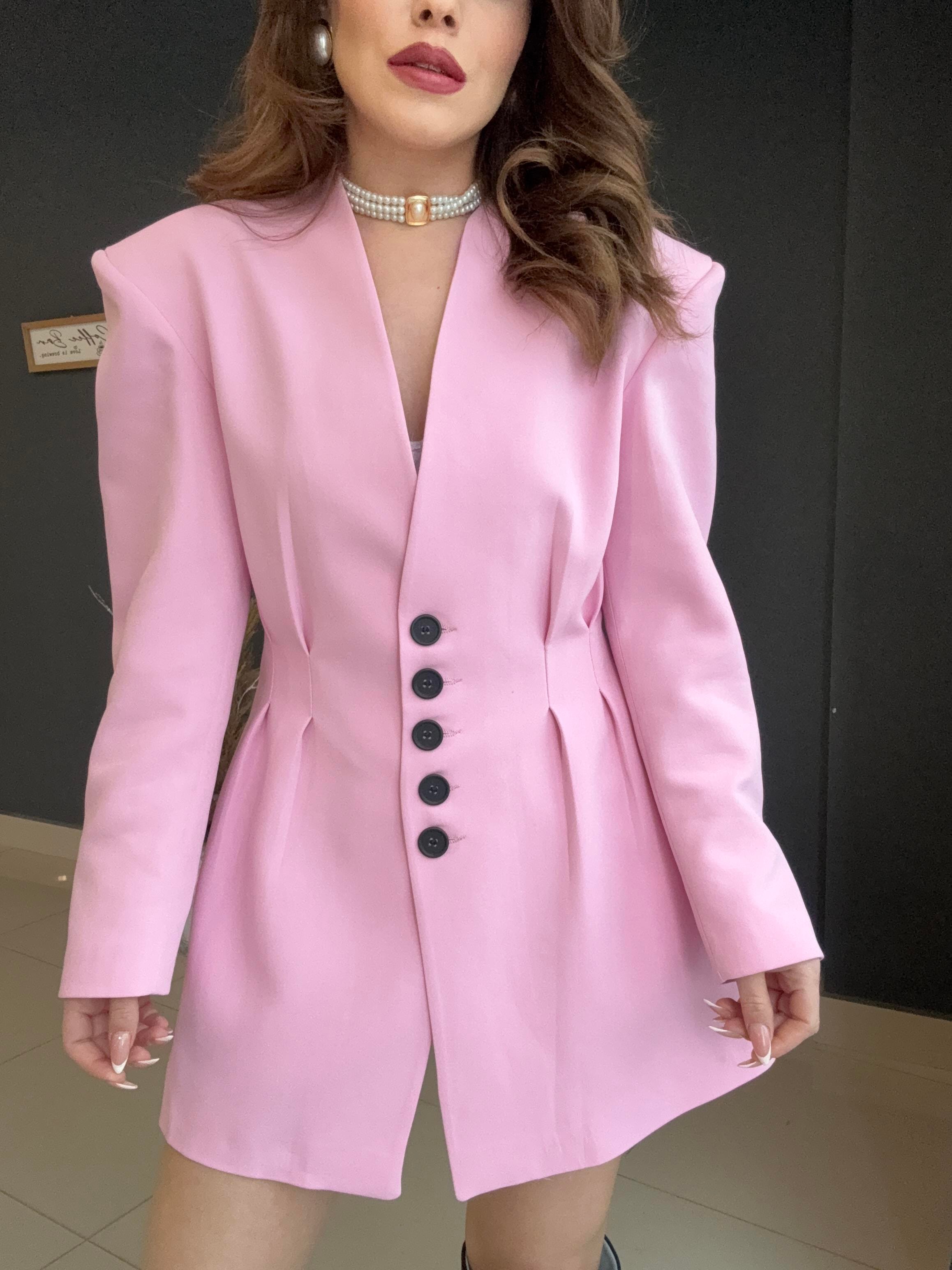PEMBE ETEKLİ İKİLİ TAKIM