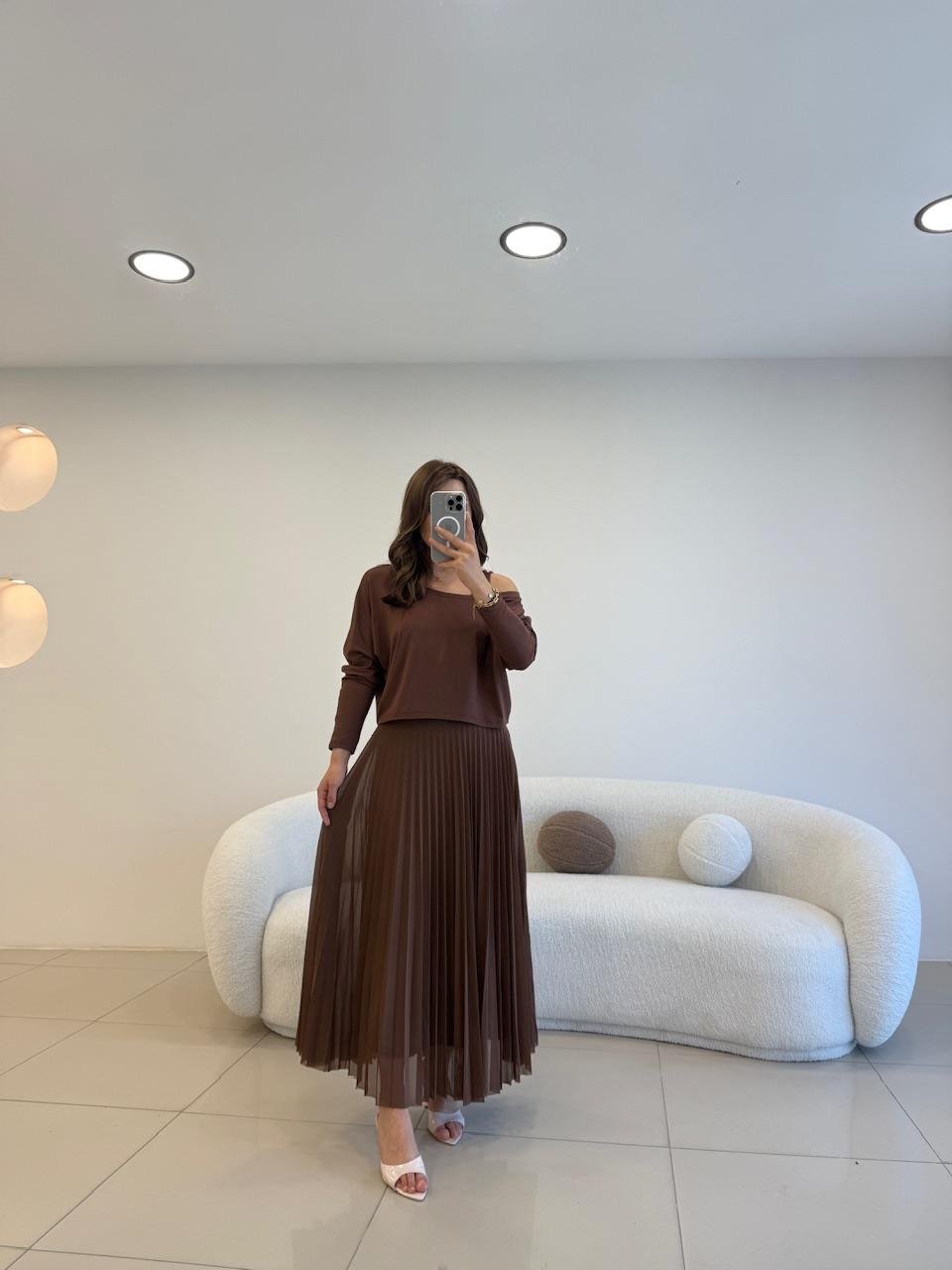 PİLİSELİ BLUZLU İKİLİ ELBİSE KAHVE