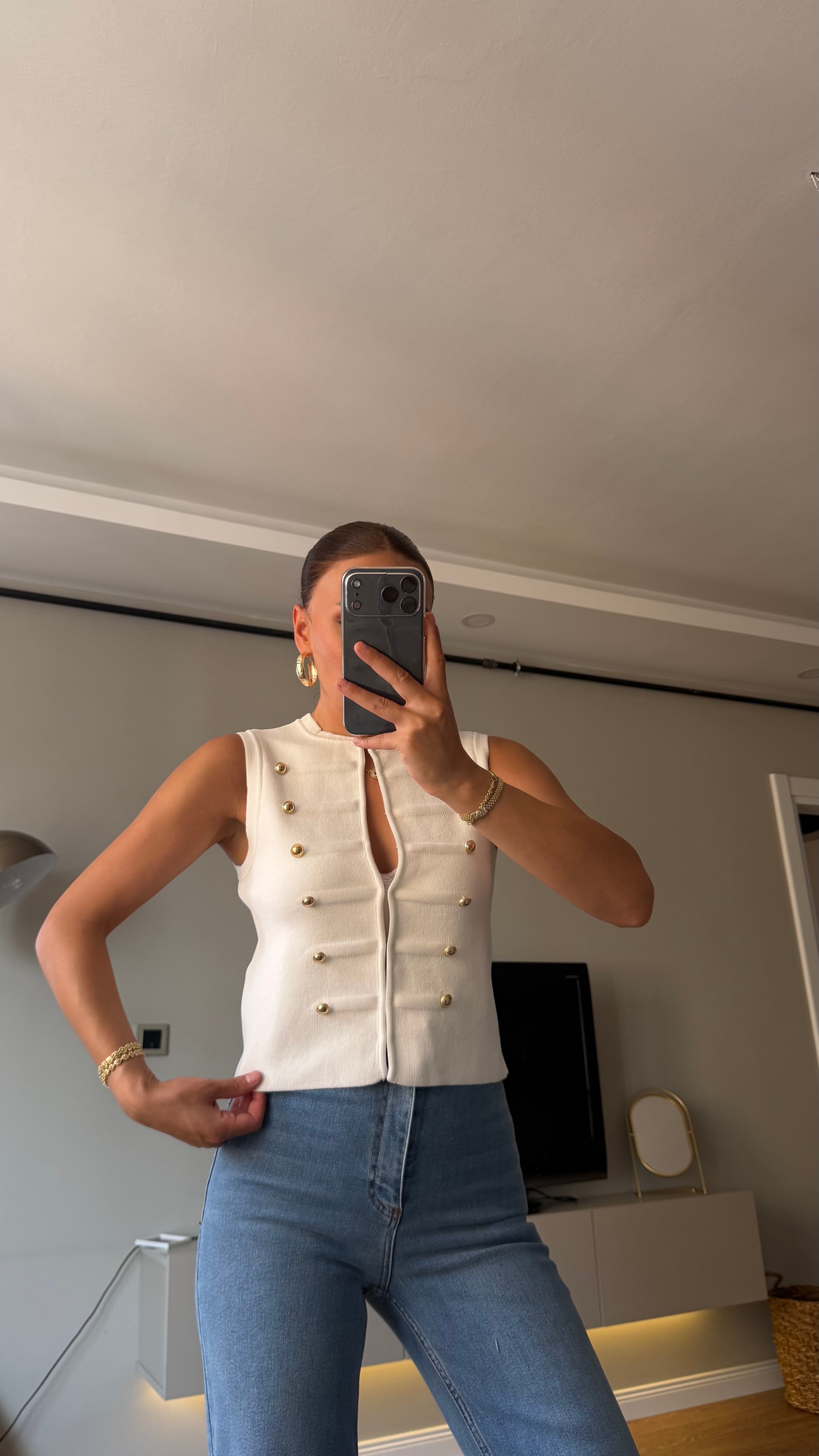 Premium Seri Düğmeli Yelek Bluz Beyaz