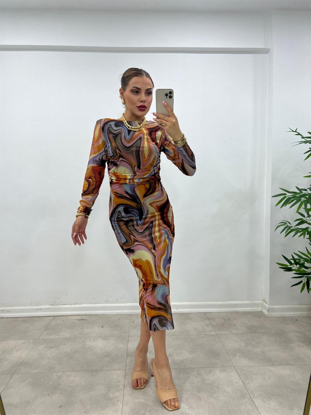 RENKLİ DRAPELİ TÜL ELBİSE