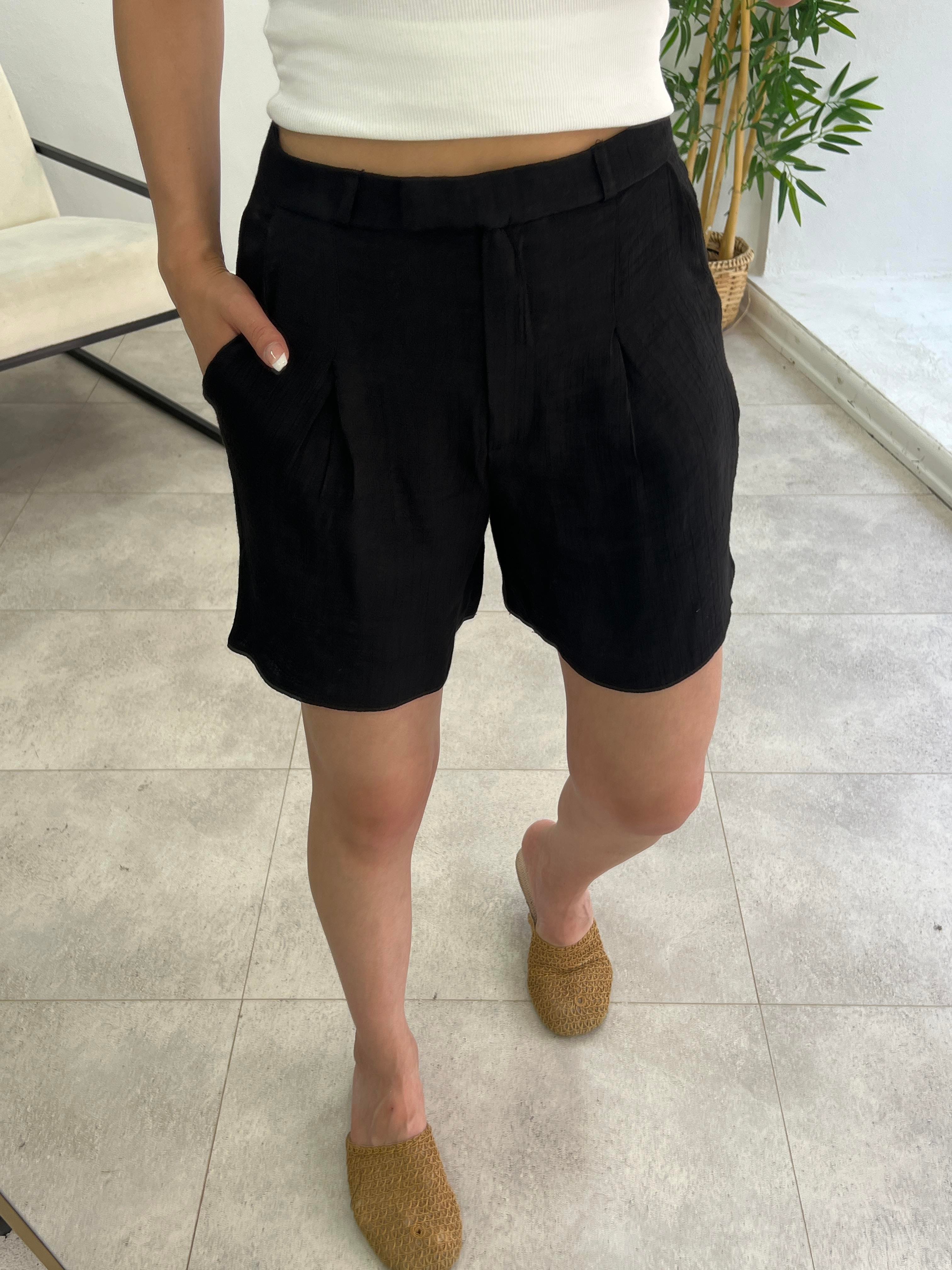 ŞEHİR BOY KETEN ŞORT SİYAH 