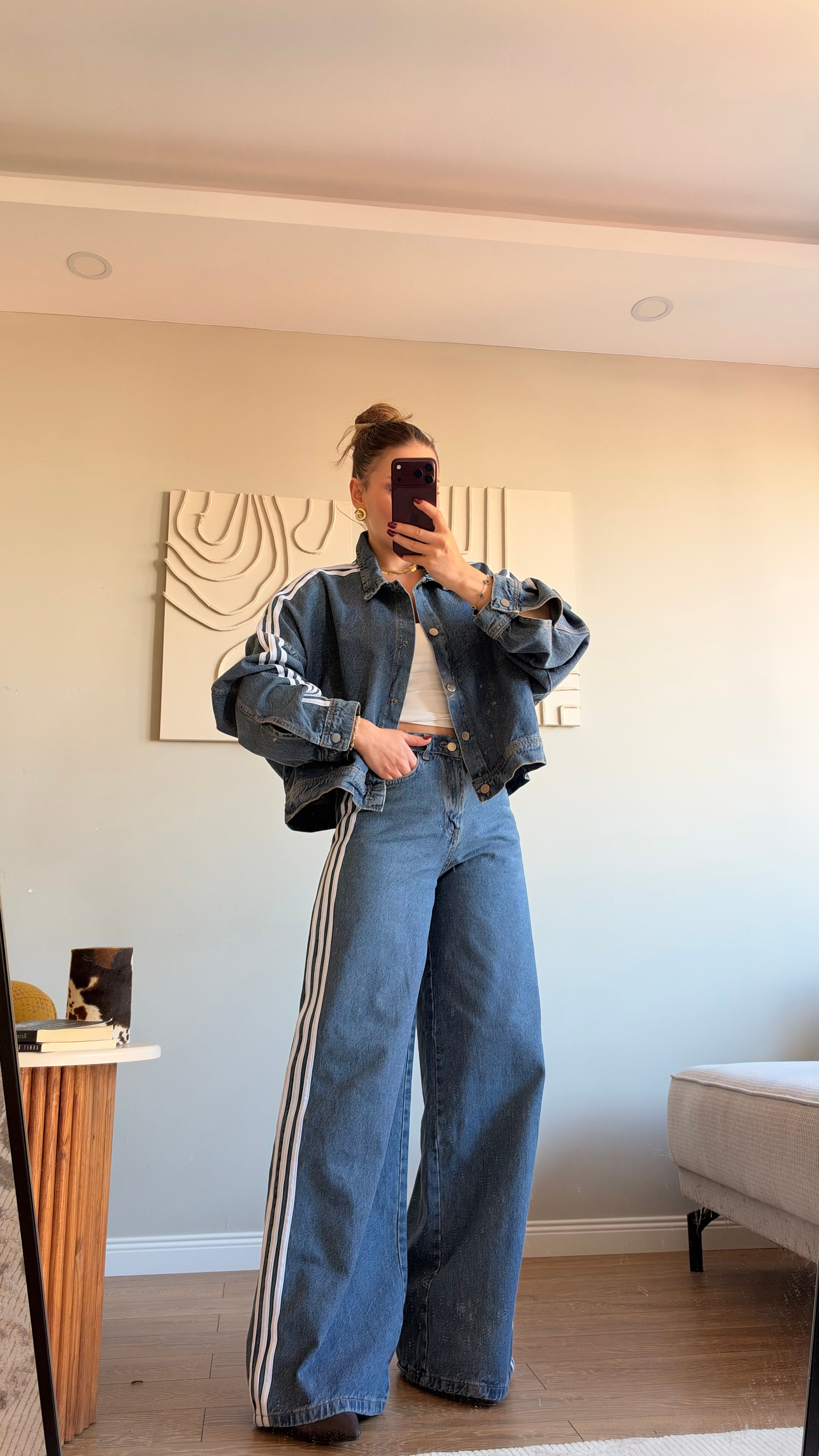 Şerit Detaylı Crop Denim Ceket ve Geniş Paça Takım