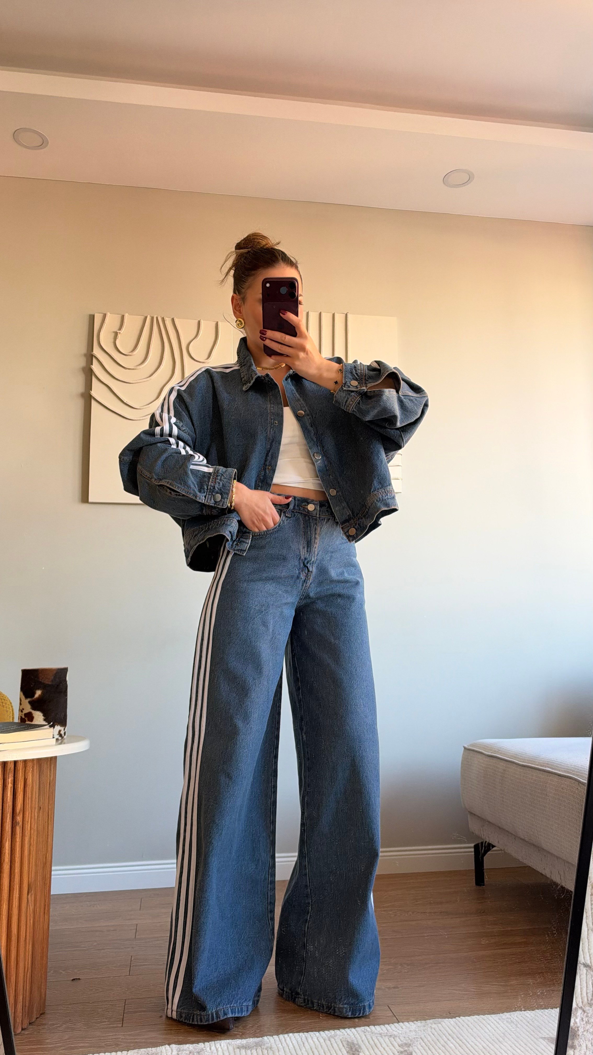 Şerit Detaylı Crop Denim Ceket ve Geniş Paça Takım