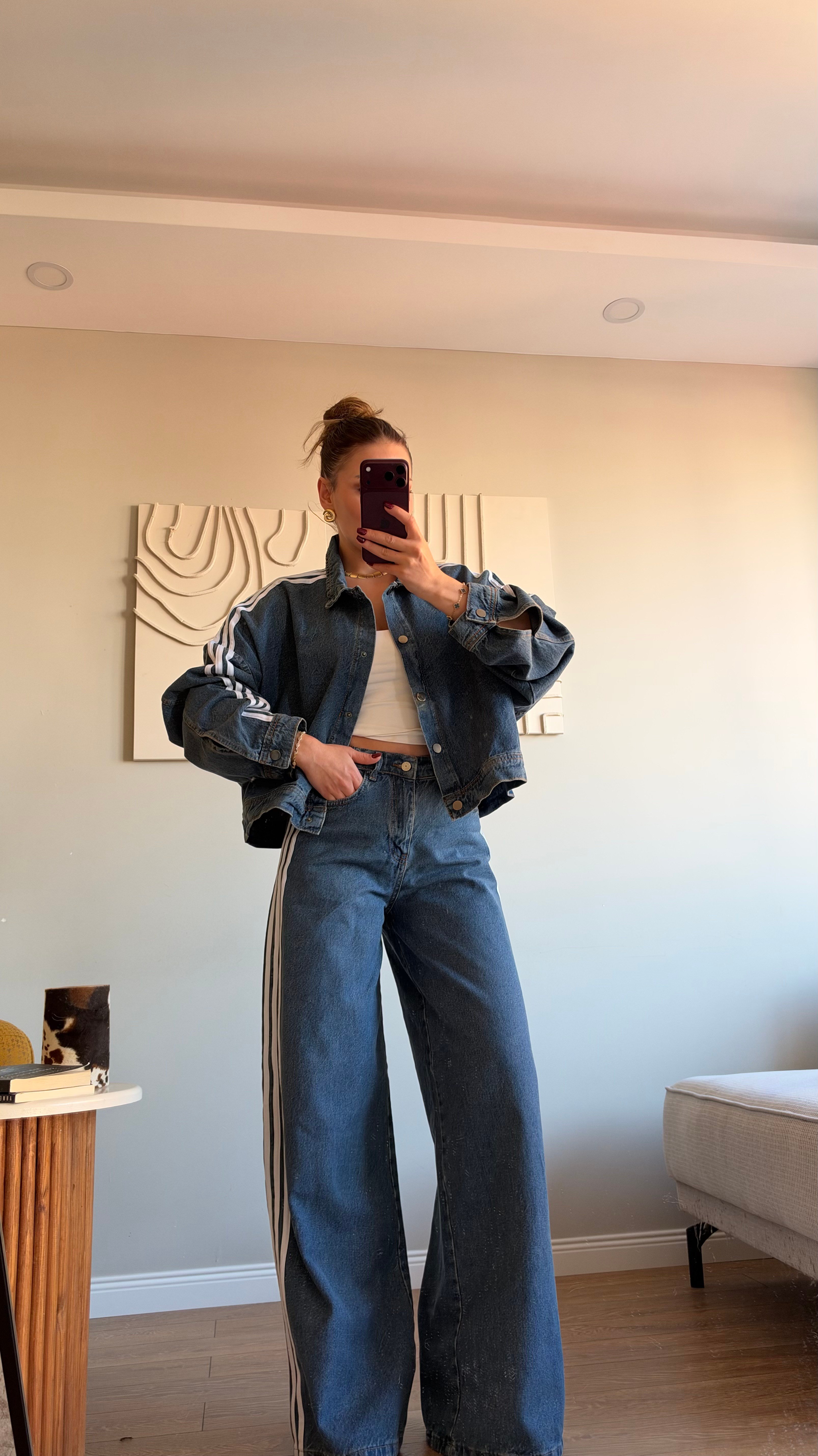 Şerit Detaylı Crop Denim Ceket ve Geniş Paça Takım