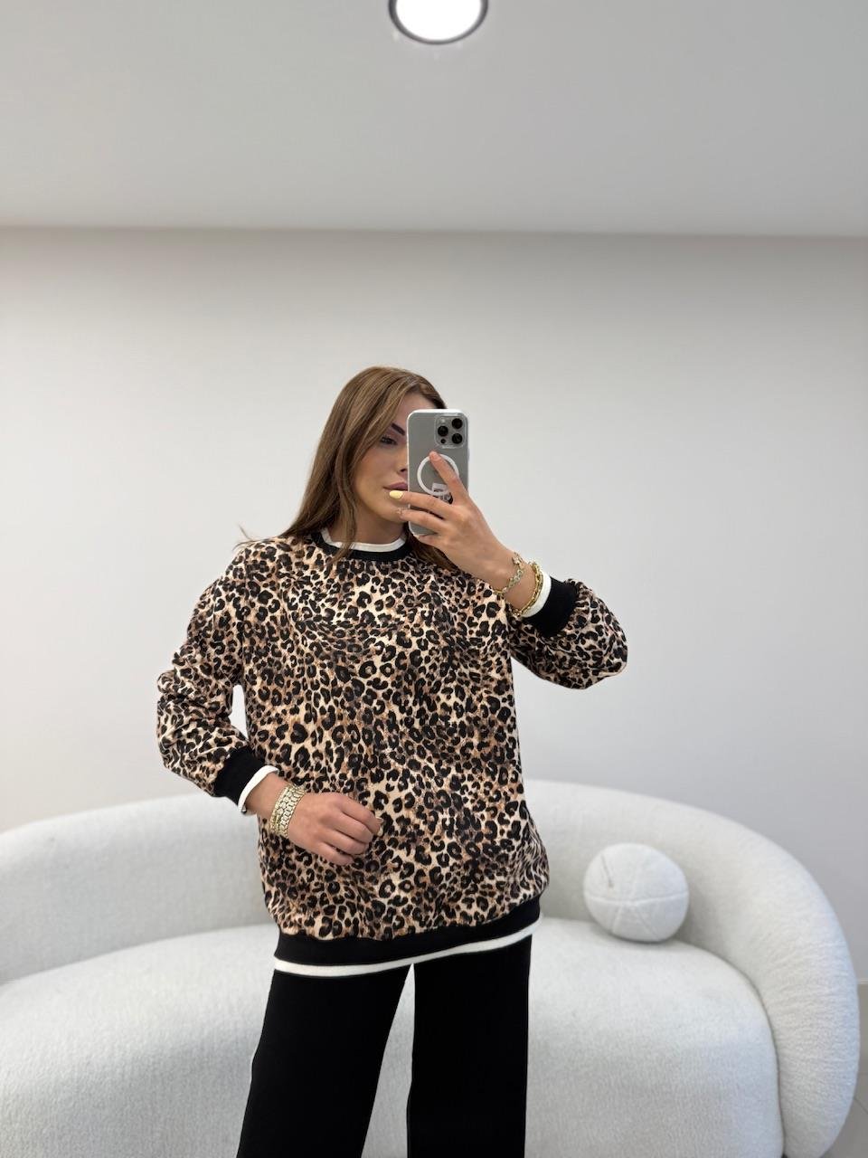 ŞERİT DETAYLI LEOPAR EŞOFMAN TAKIM