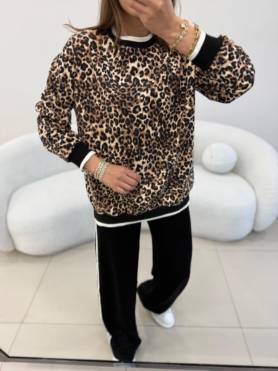 ŞERİT DETAYLI LEOPAR EŞOFMAN TAKIM