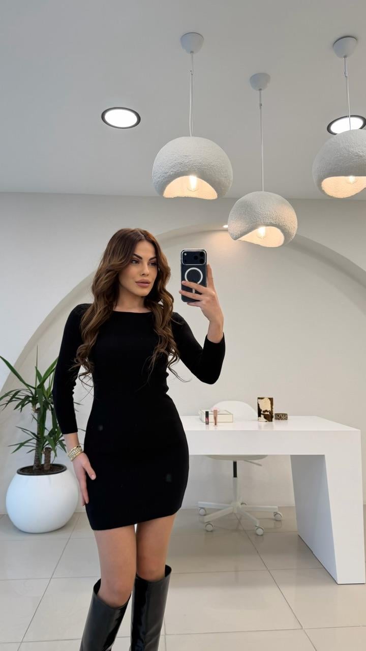 SIRT DEKOLTELİ TRİKO ELBİSE SİYAH 