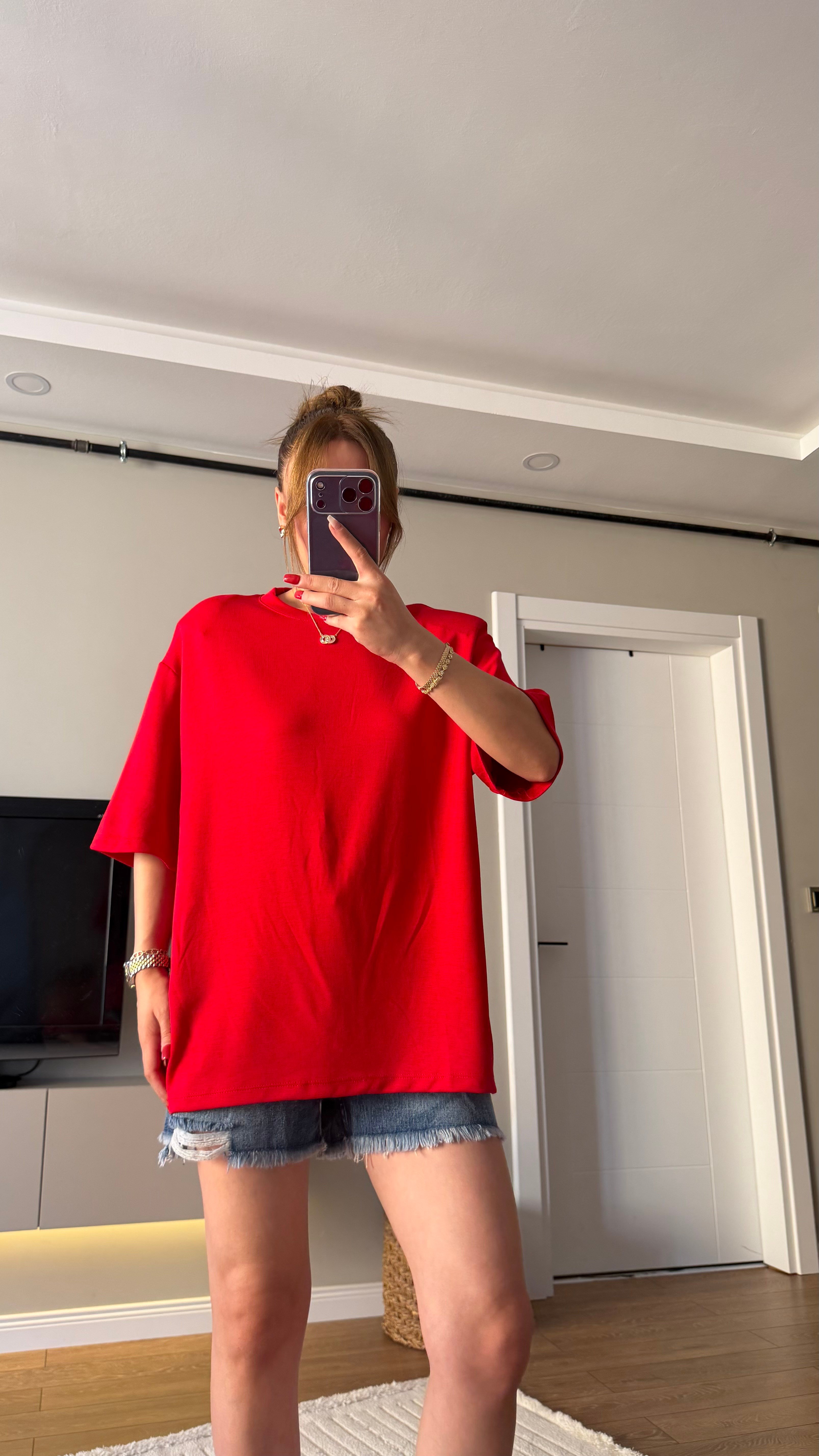 Sırt  Taş Kalp Nakışlı Vatkalı Tshirt Kırmızı