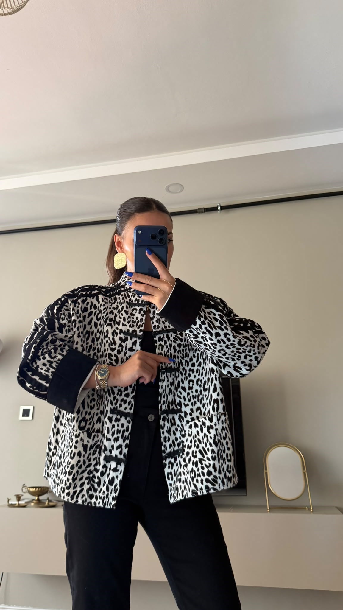 Siyah Beyaz Leopar Desenli şerit Detaylı Hakim Yaka Ceket