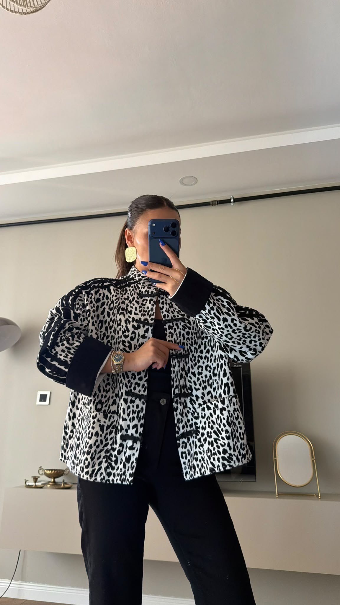Siyah Beyaz Leopar Desenli şerit Detaylı Hakim Yaka Ceket