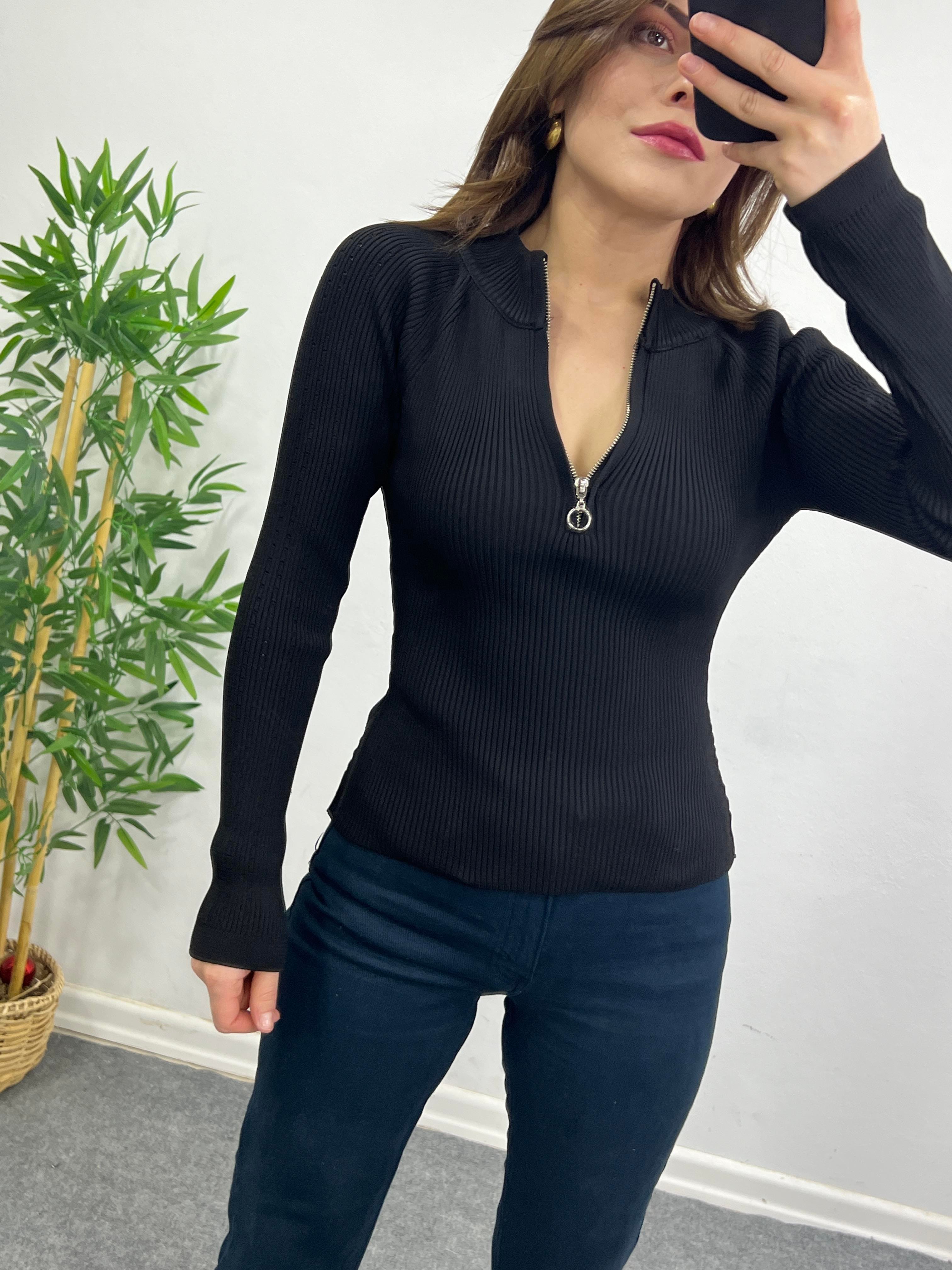 SİYAH FERMUARLI TRİKO