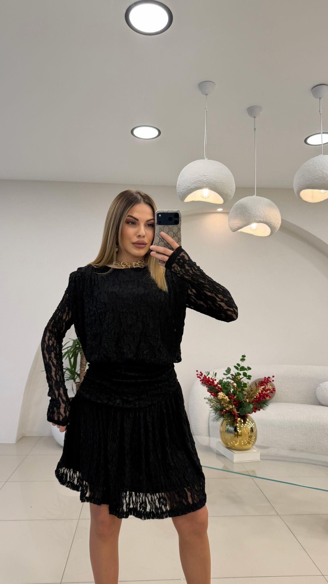 SİYAH GÜPÜRLİ MİDİ ELBİSE 