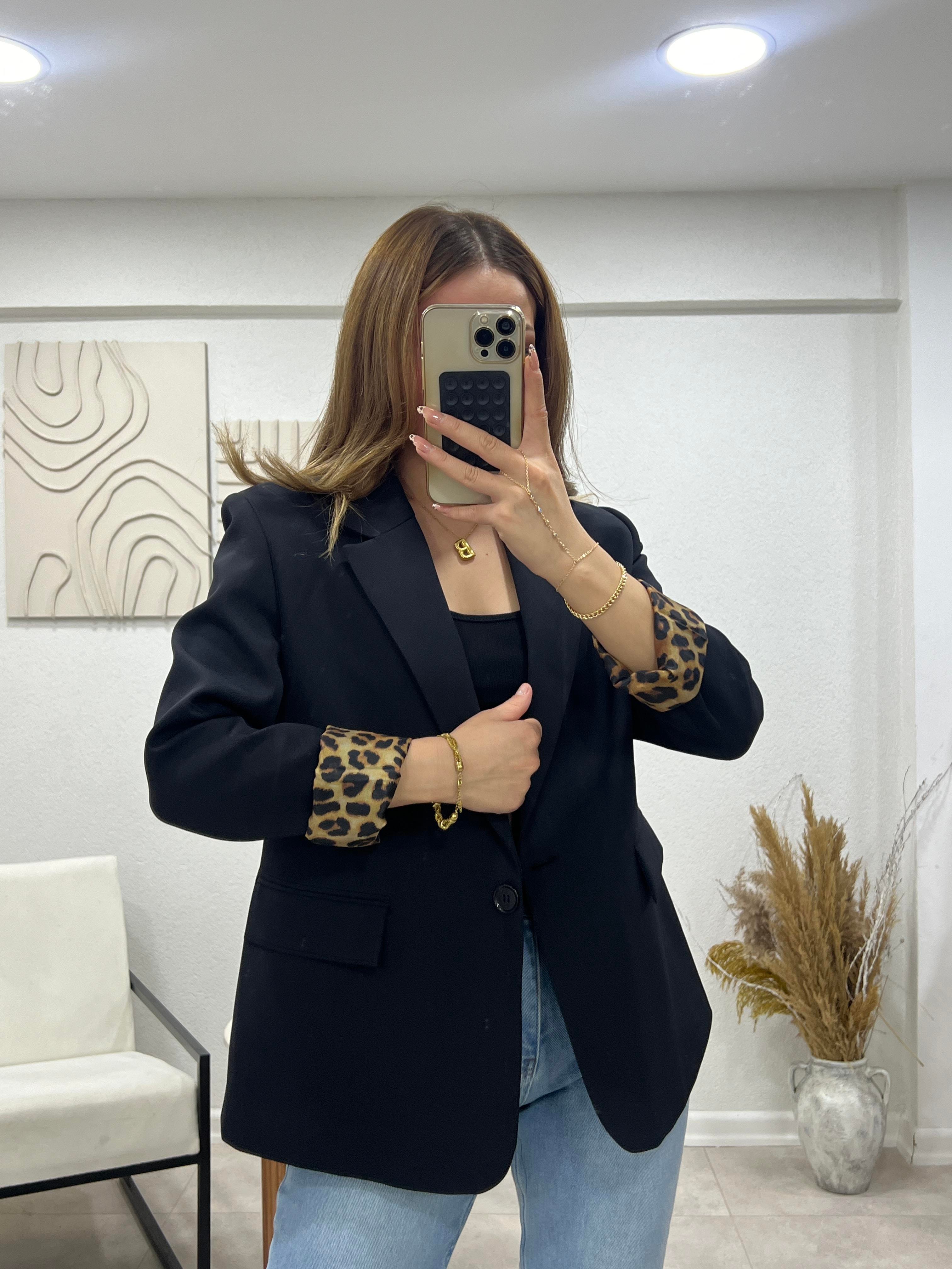 SİYAH KOLLARI LEOPARLI BLAZER CEKET 