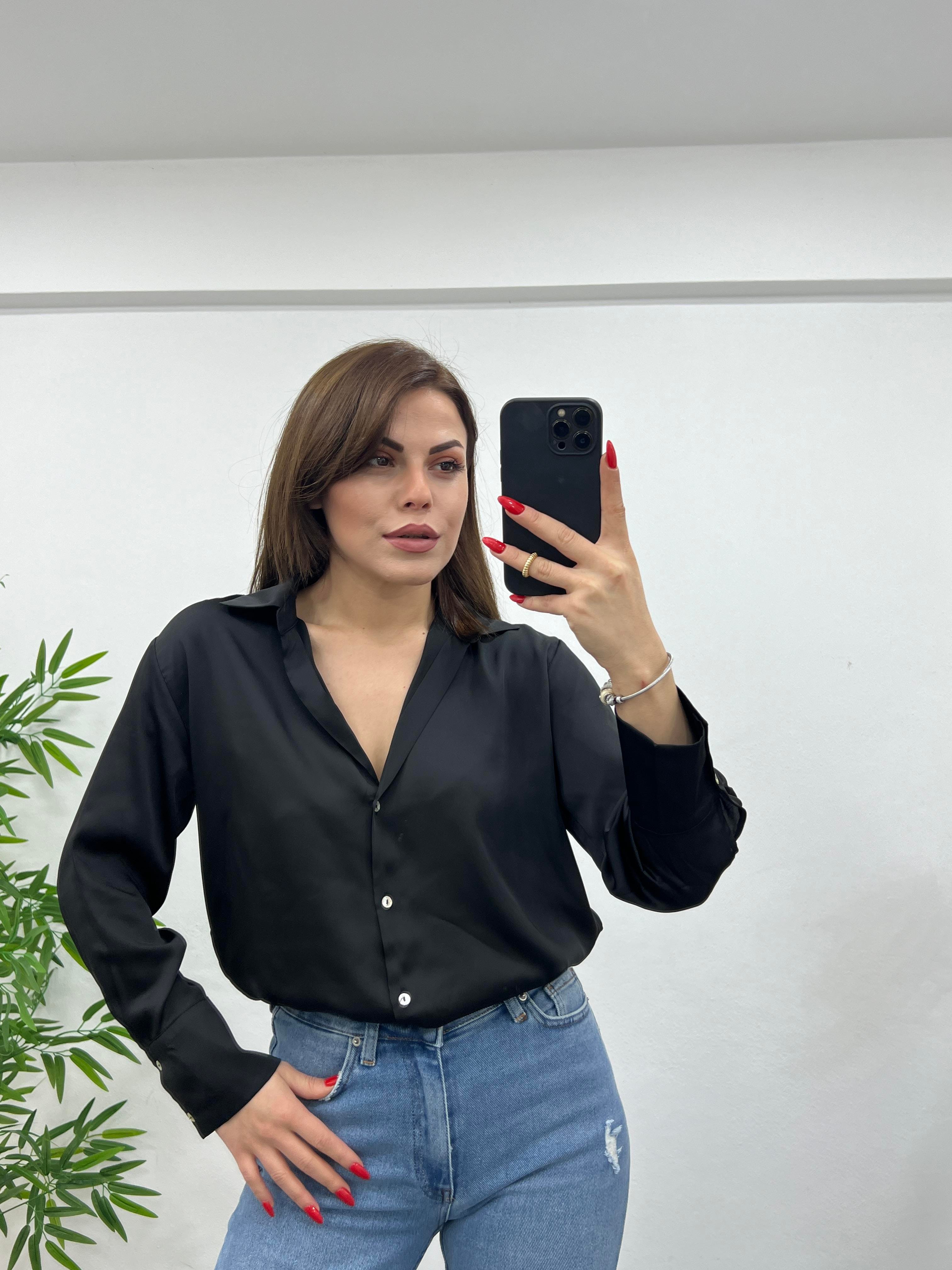 SİYAH SATEN GÖMLEK