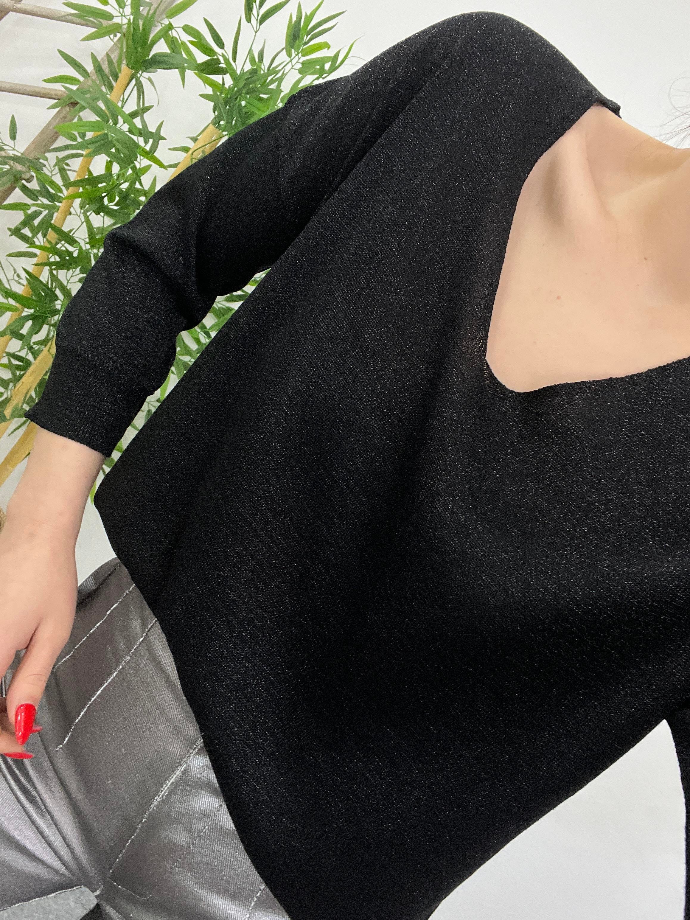 SİYAH SİMLİ V YAKA TRİKO KAZAK