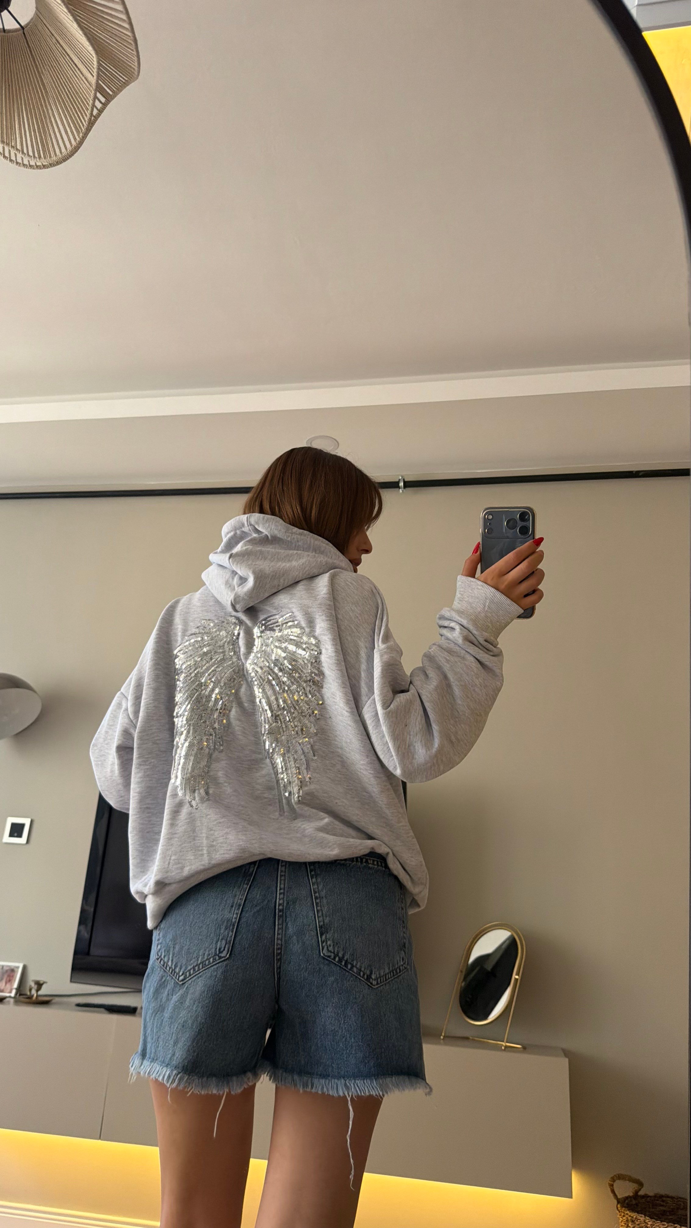 Taş İşlemeli Kanat Detaylı Kapüşonlu Sweatshırt Gri